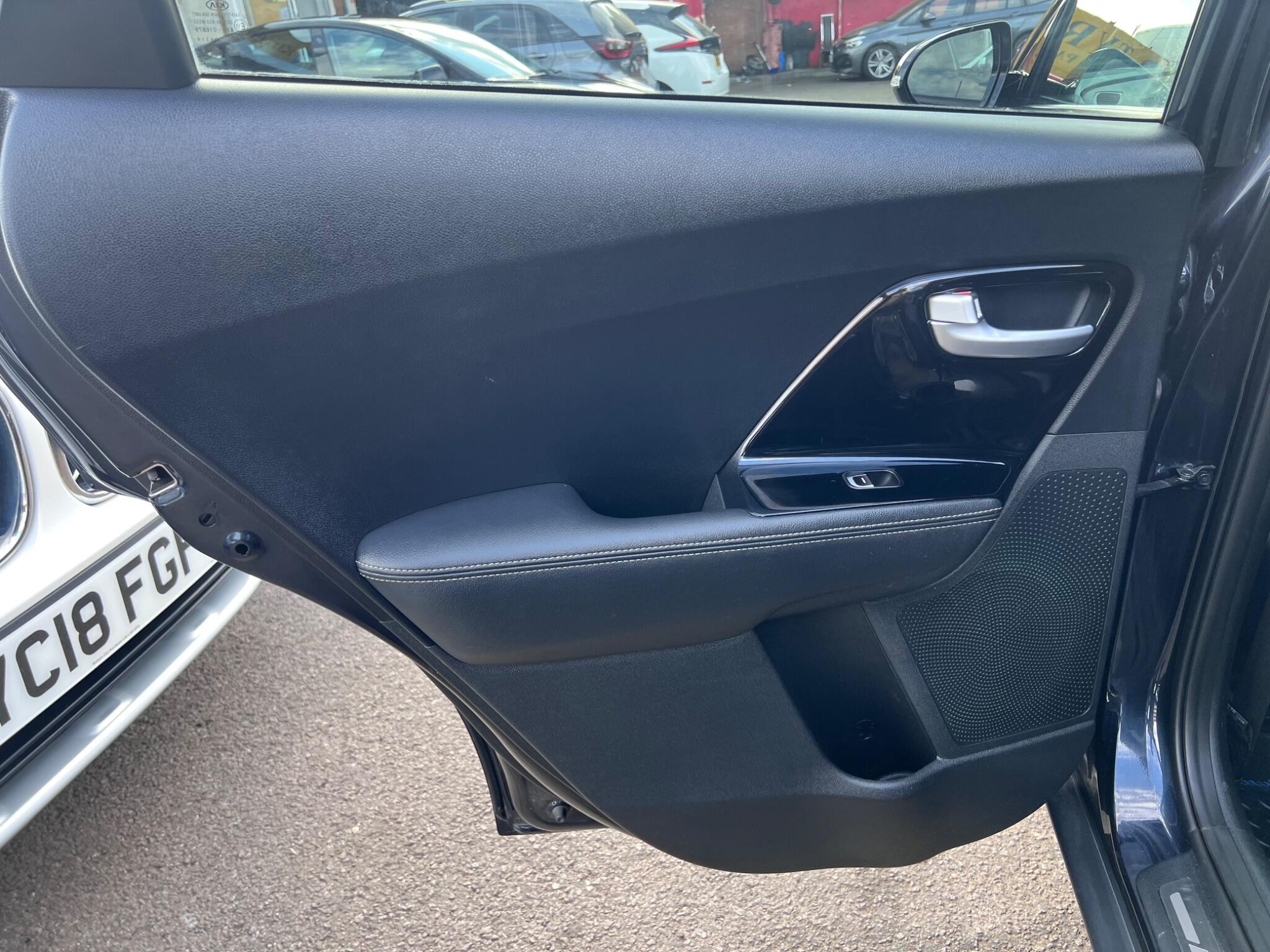 Kia Niro view 36