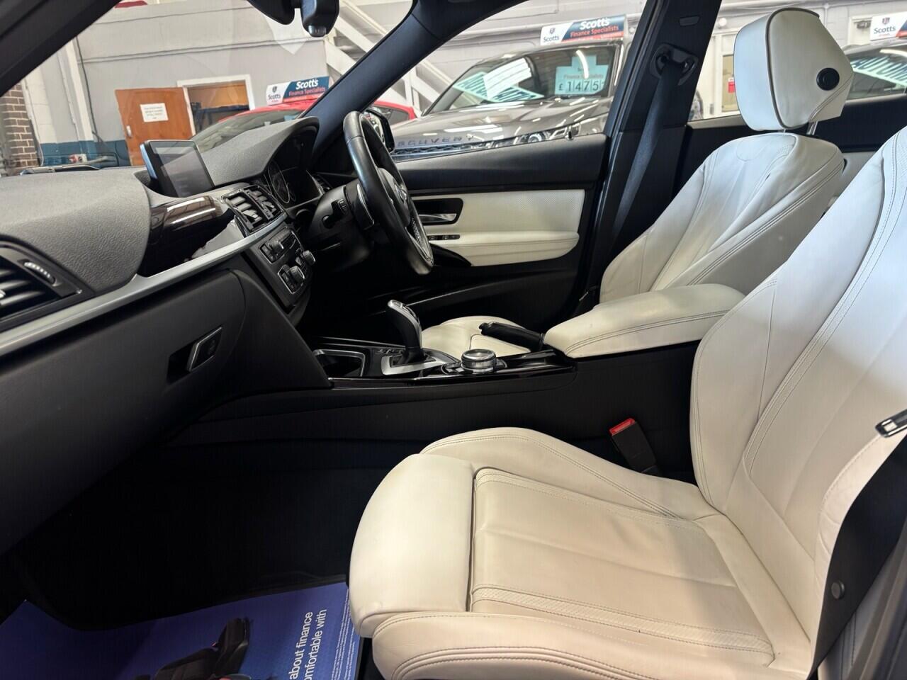 BMW 3 Series view 27