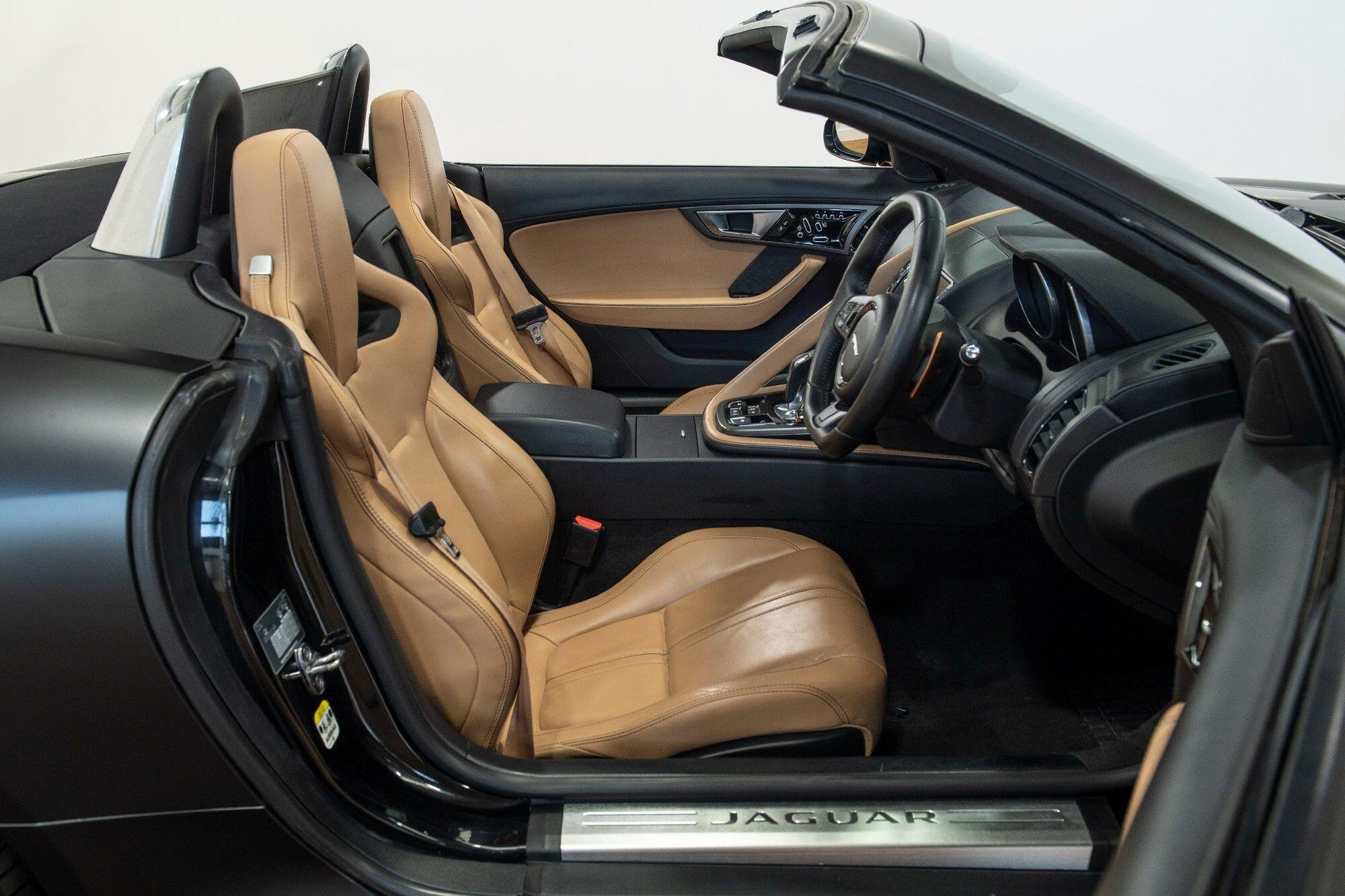 Jaguar F-Type view 8