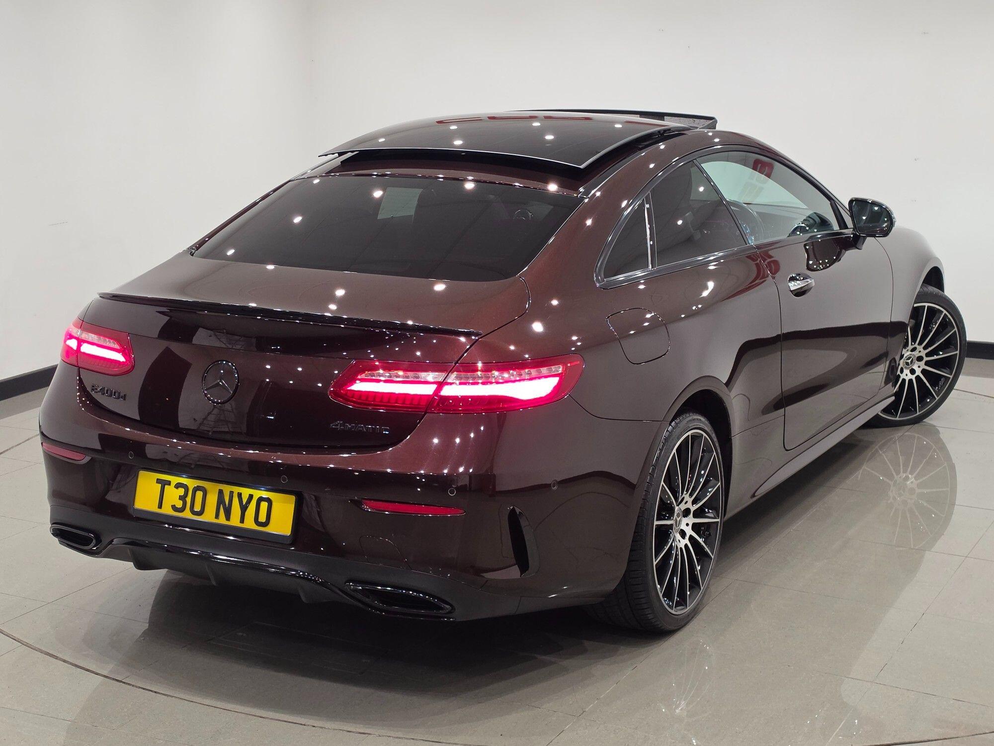 Mercedes-Benz E-Class view 12