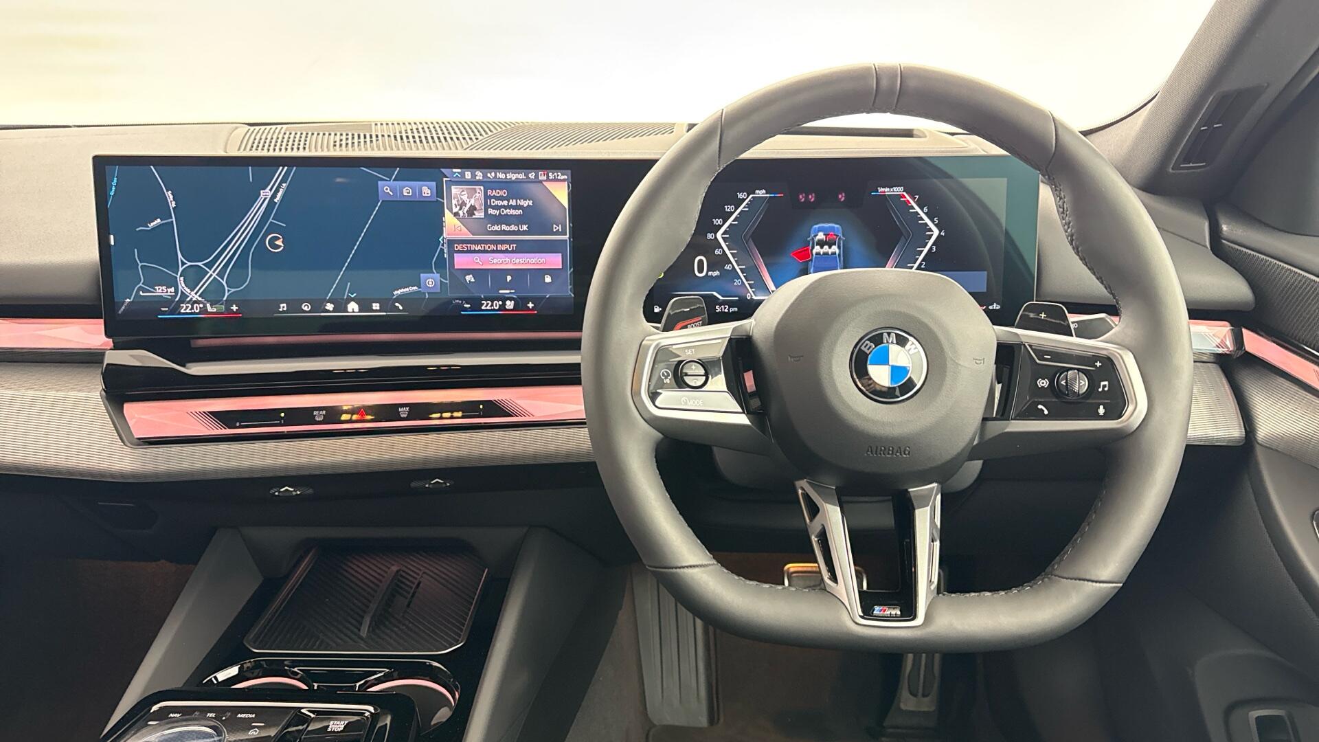 BMW 5 Series view 5