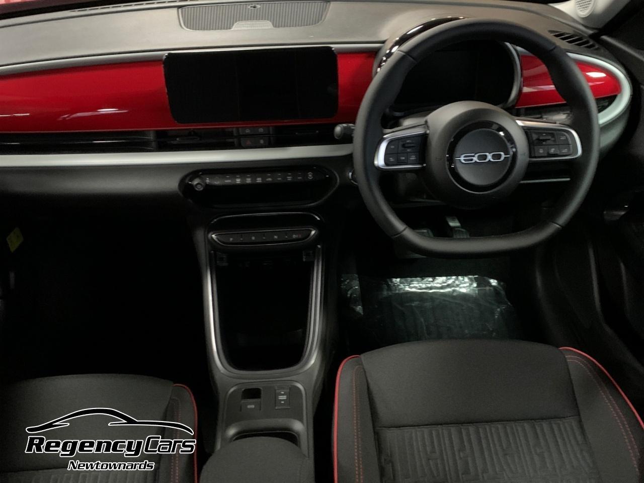 Fiat 600e view 3