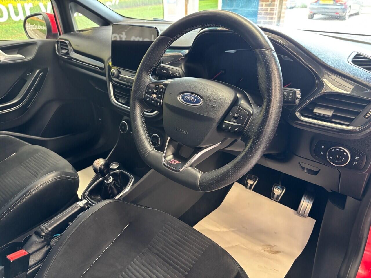 Ford Fiesta view 11