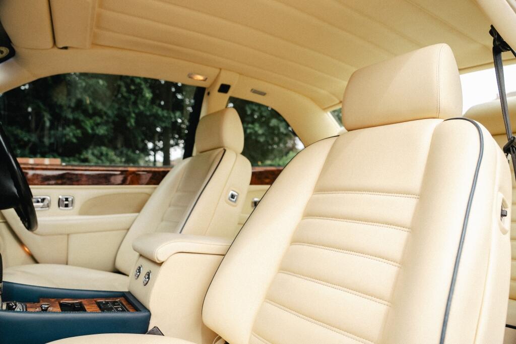 Bentley Continental view 17