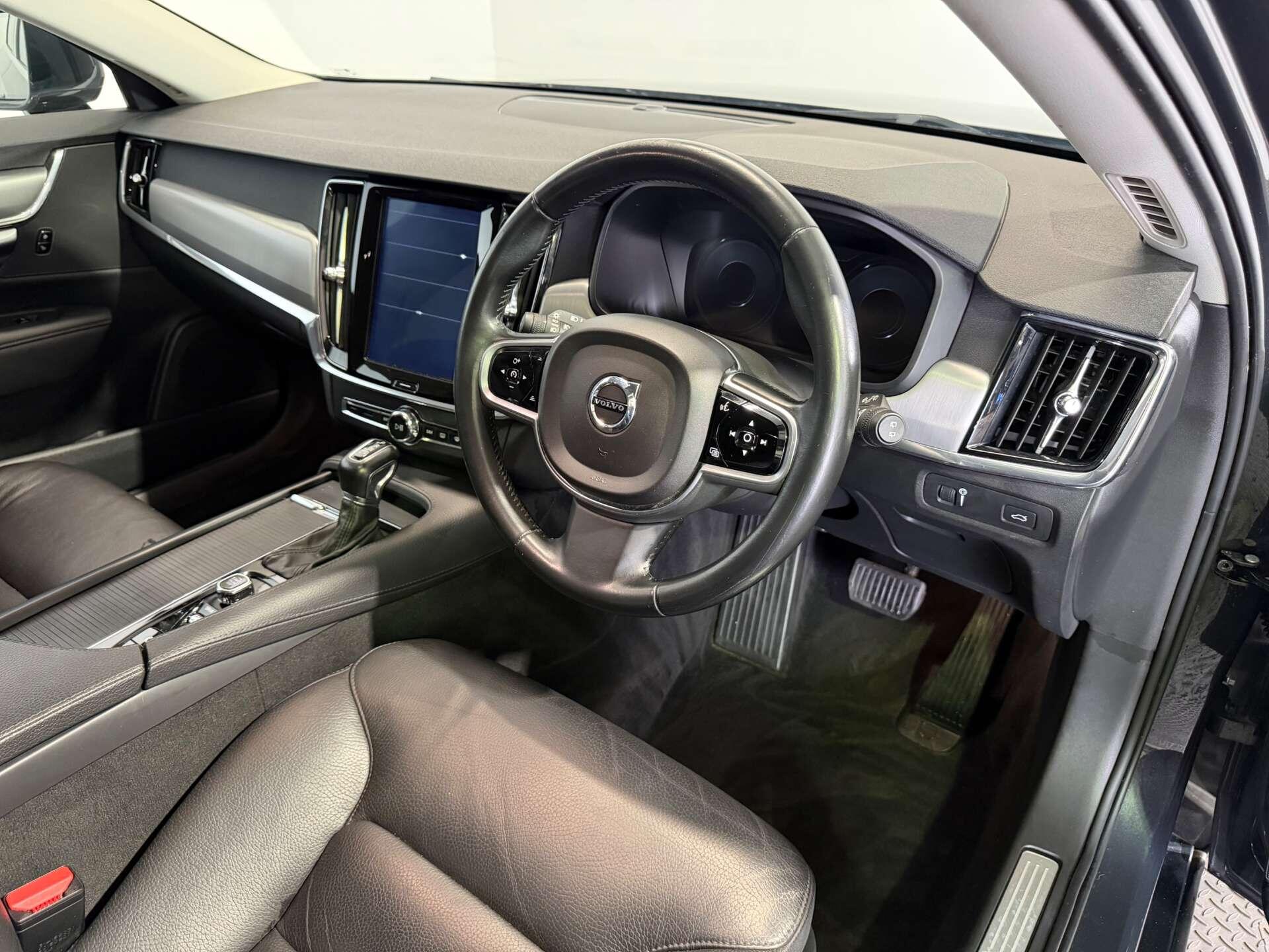Volvo V90 view 16
