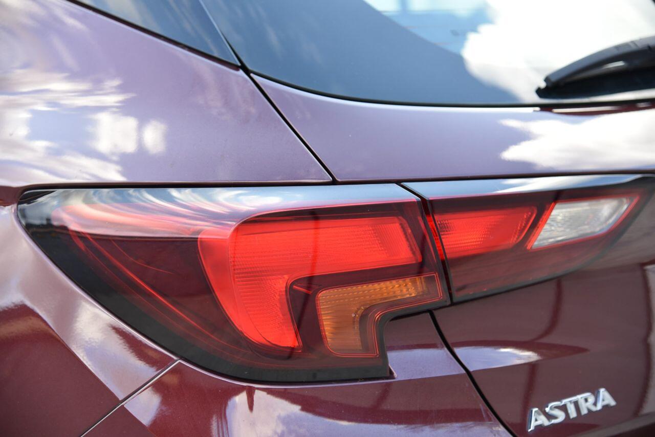 Vauxhall Astra view 15