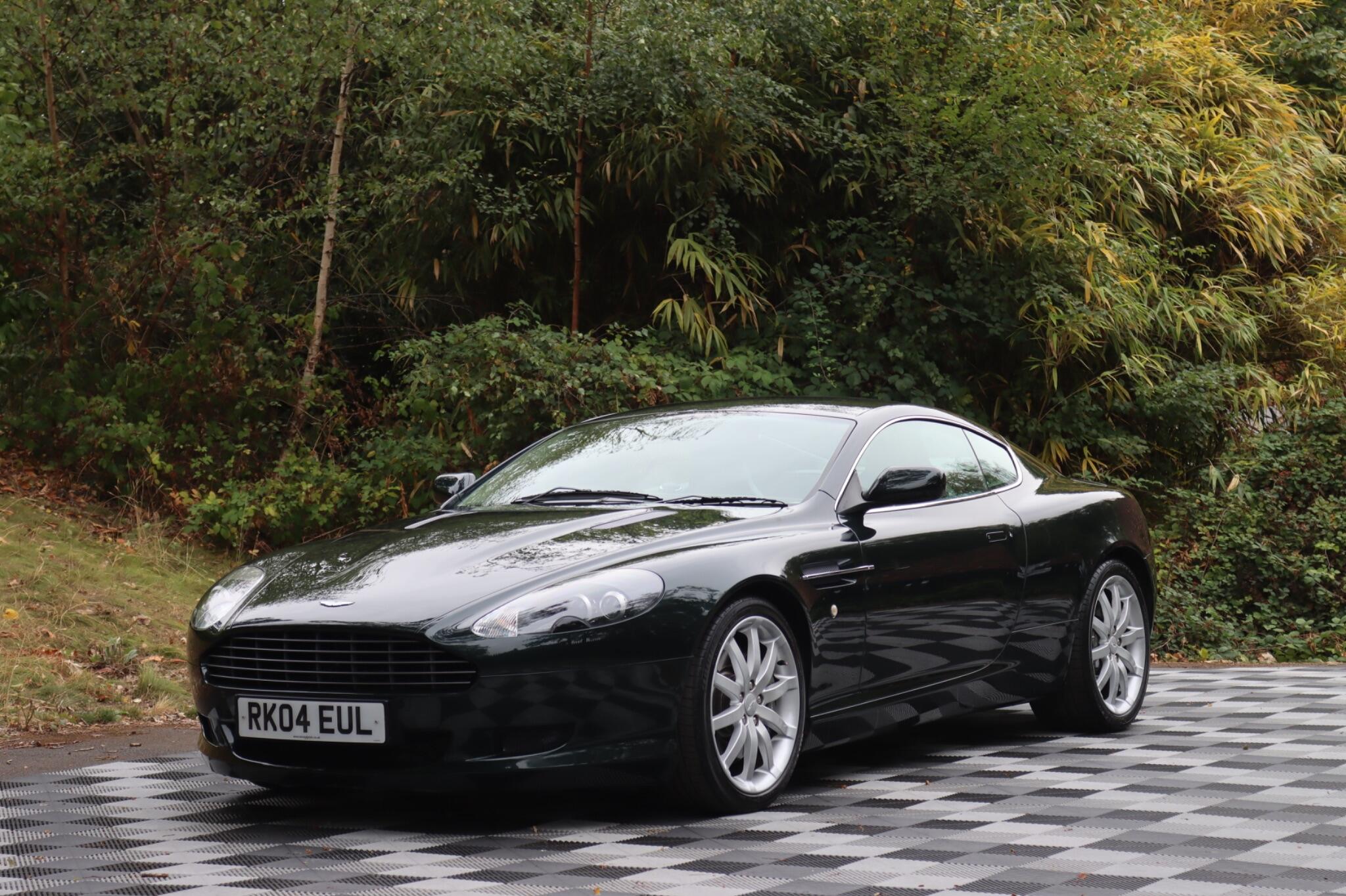 Aston Martin DB9 view 33
