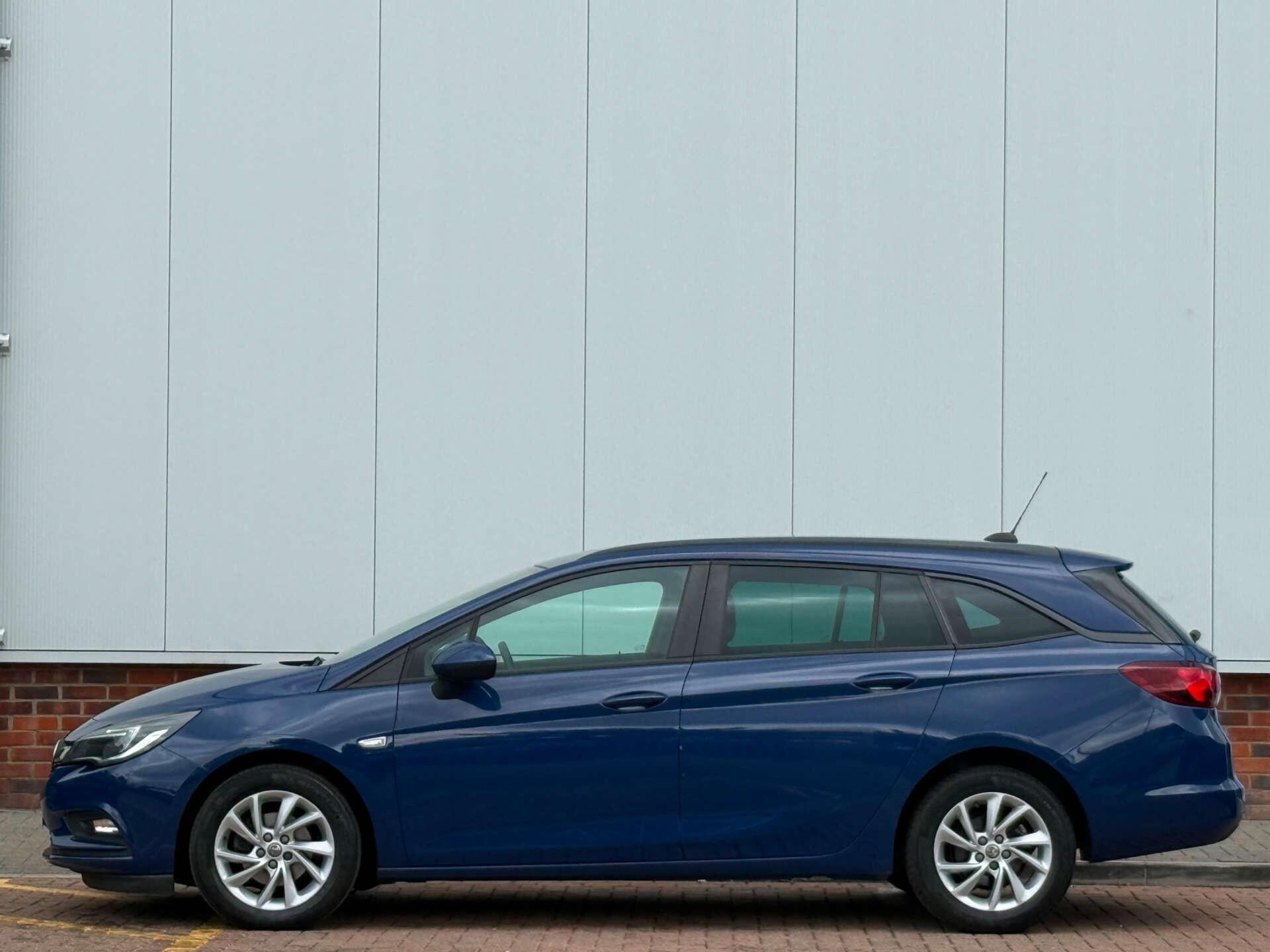 Vauxhall Astra view 10