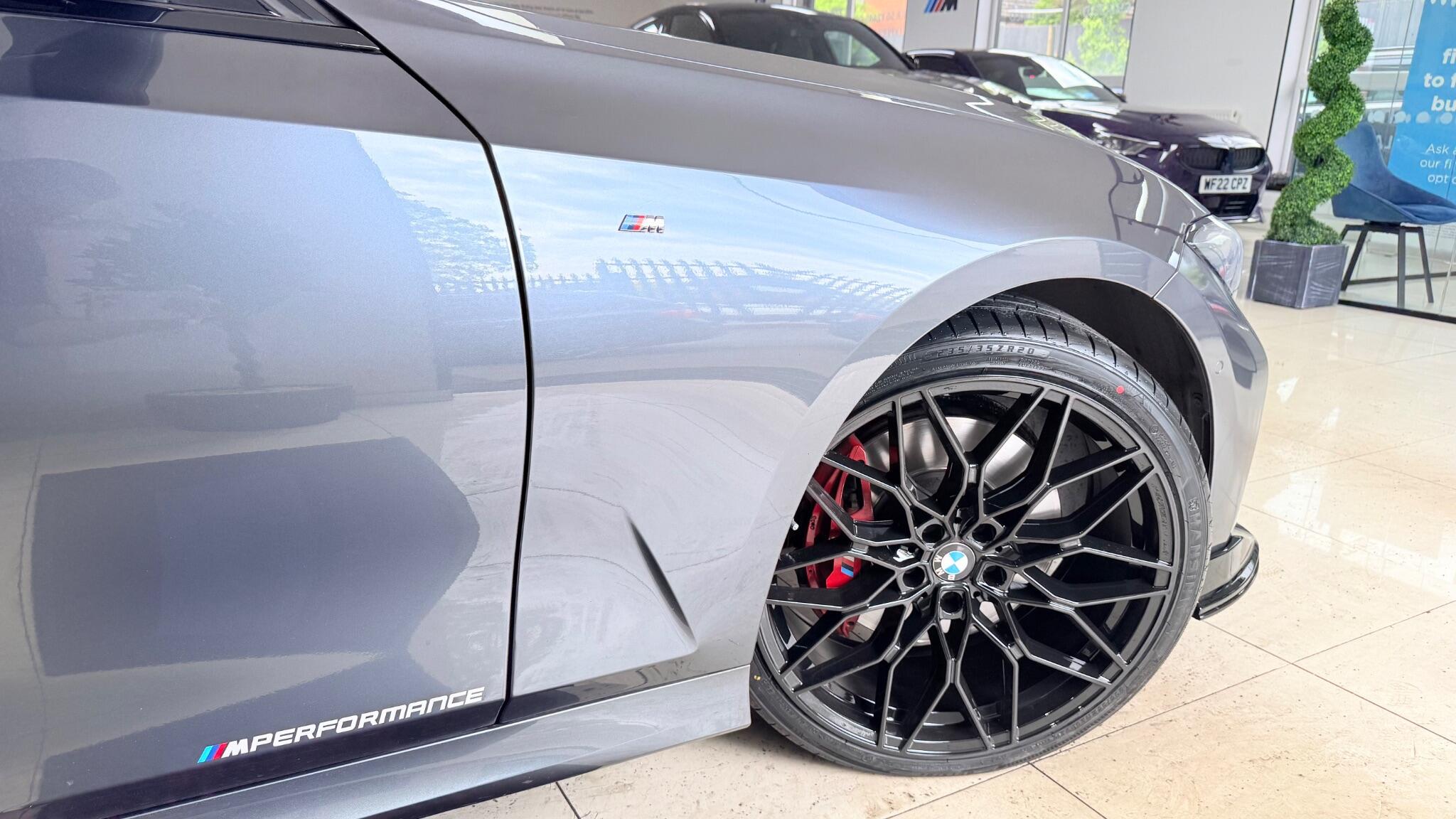 BMW 3 Series view 11