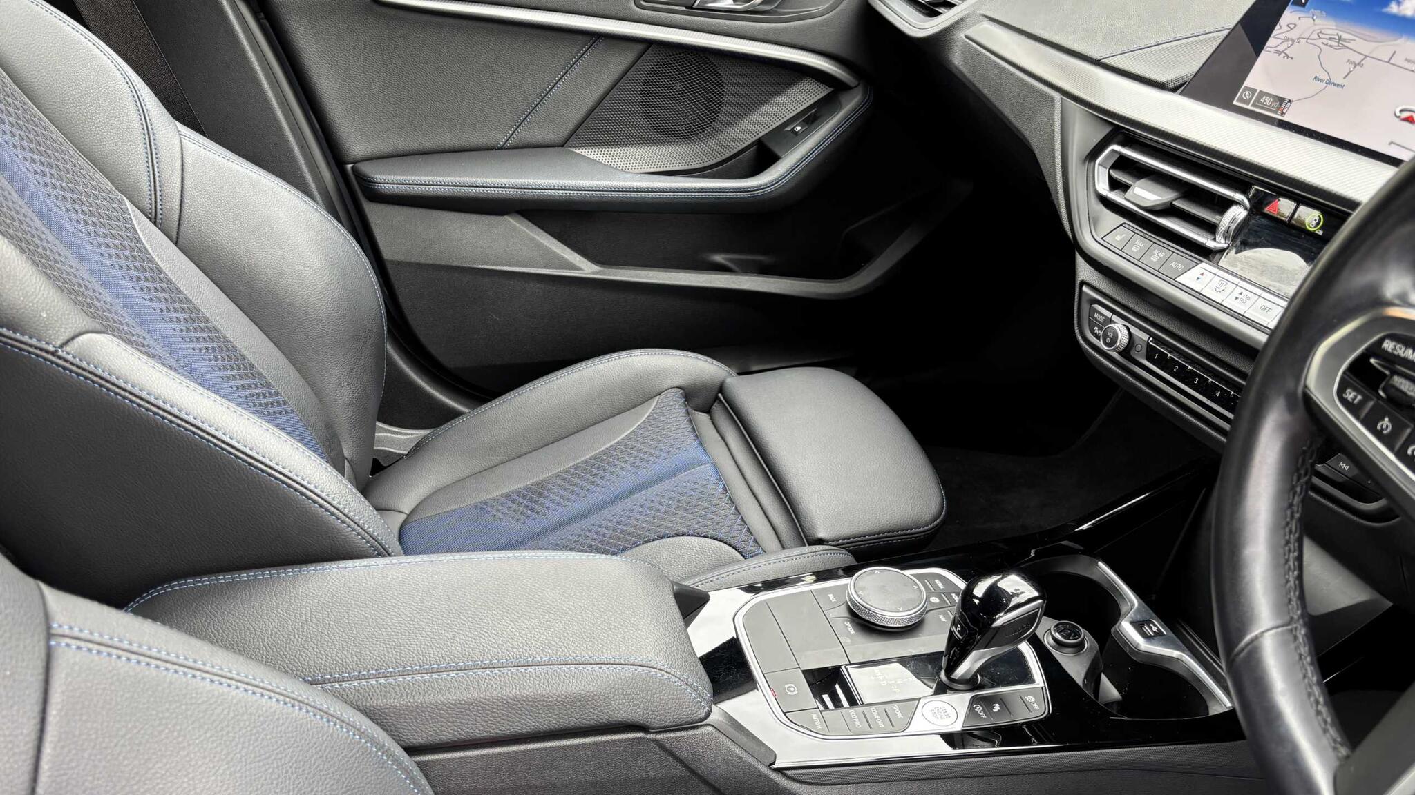 BMW 1 Series view 32