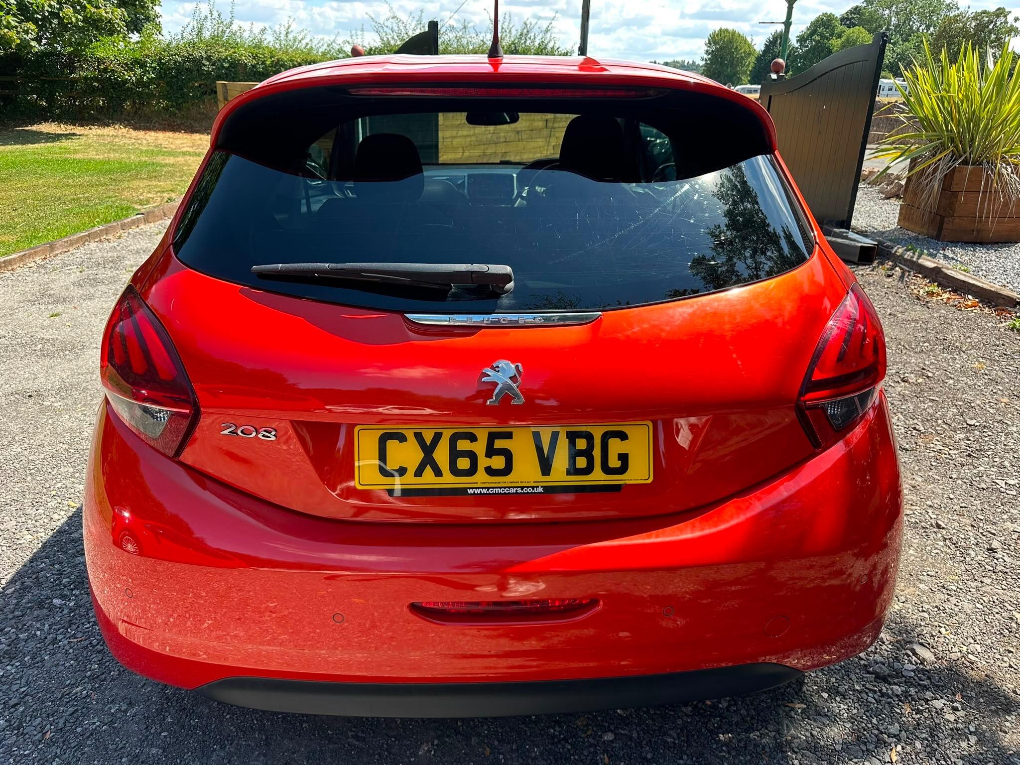 Peugeot 208 view 14