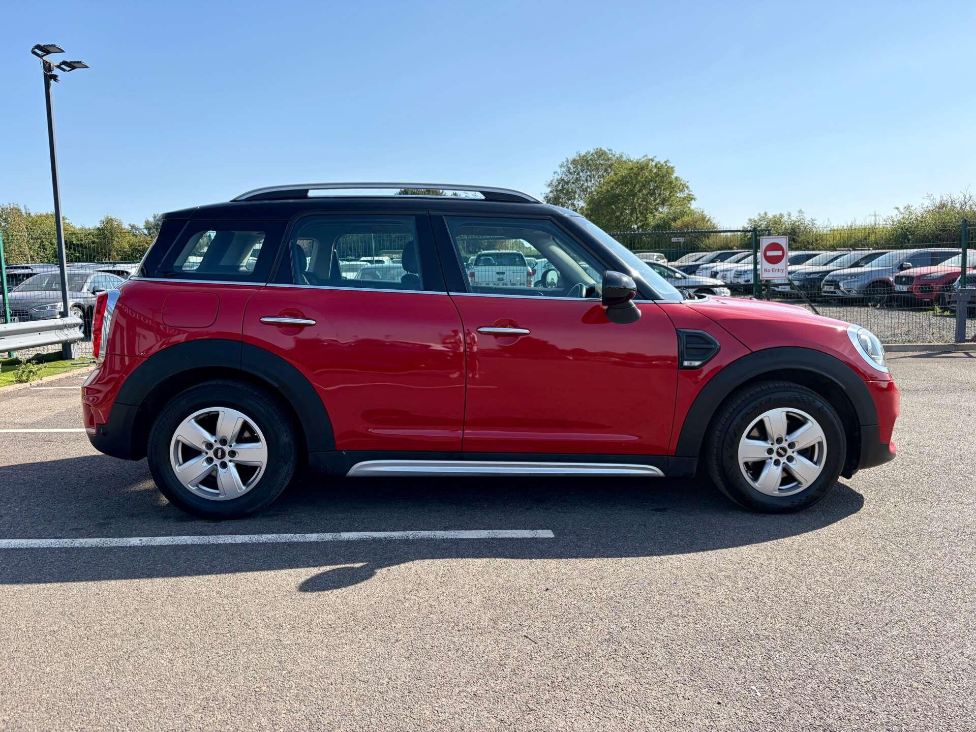 Mini Countryman view 9