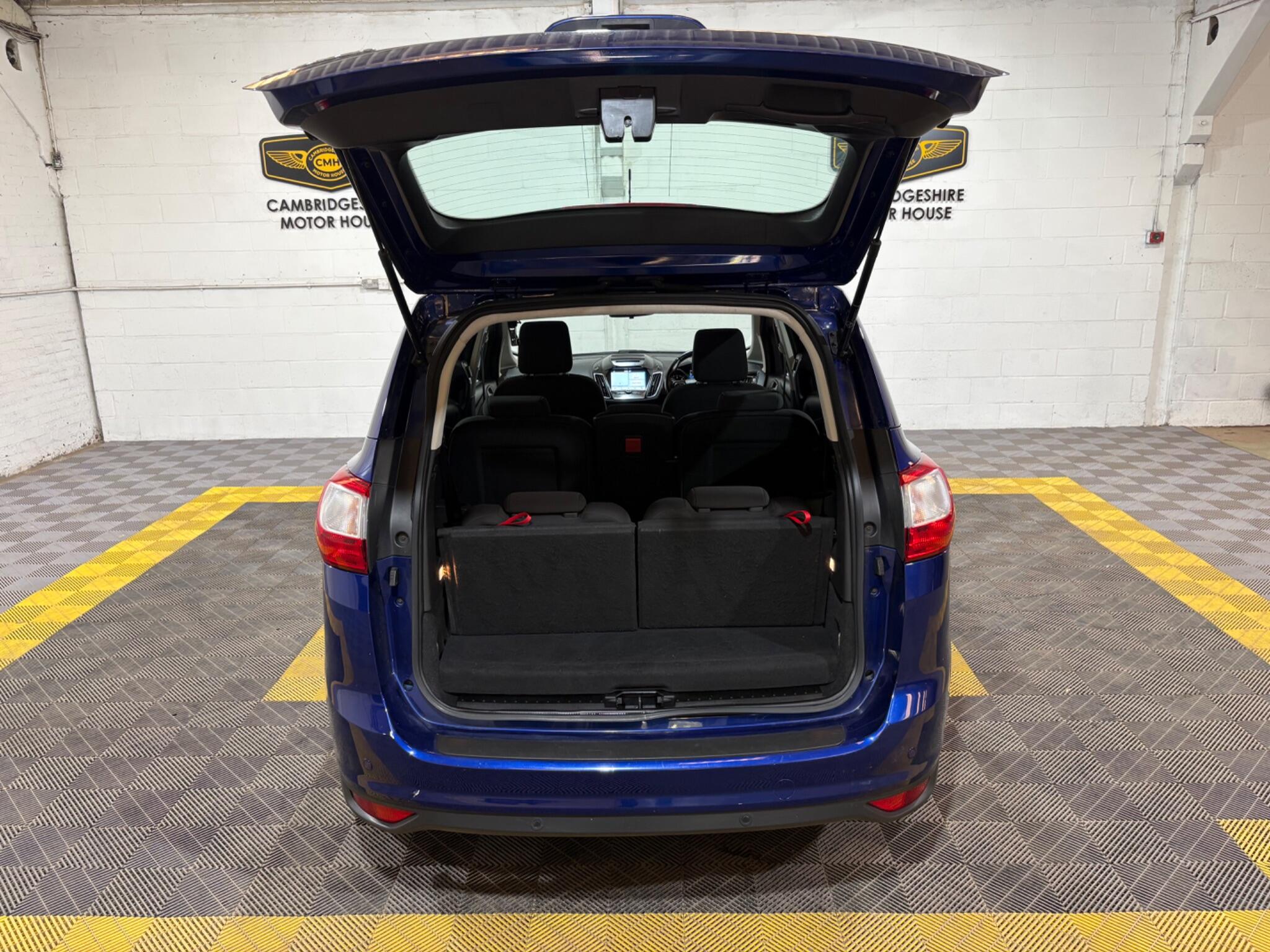 Ford Grand C-Max view 54