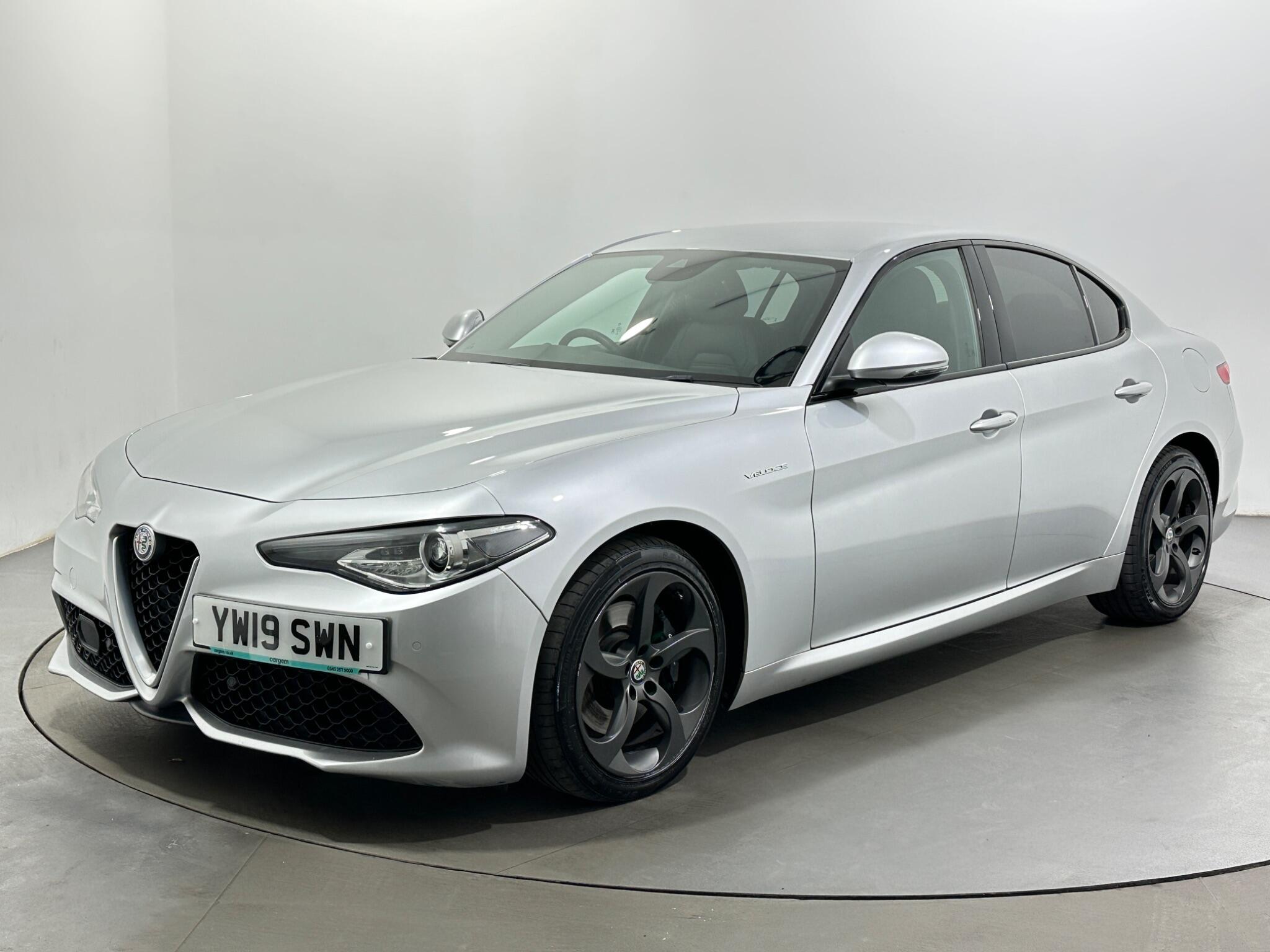 Alfa Romeo Giulia view 4