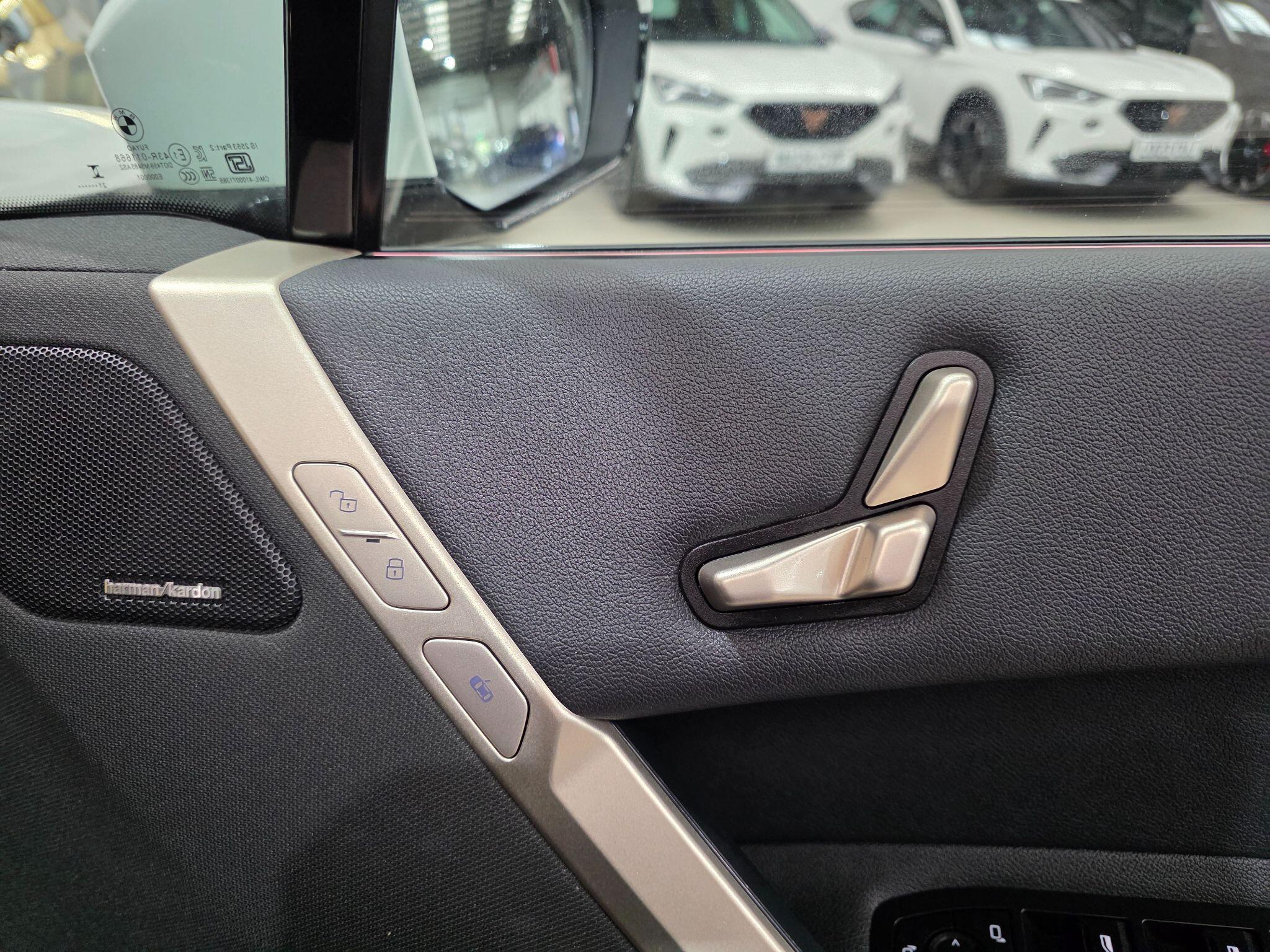 BMW Ix view 16