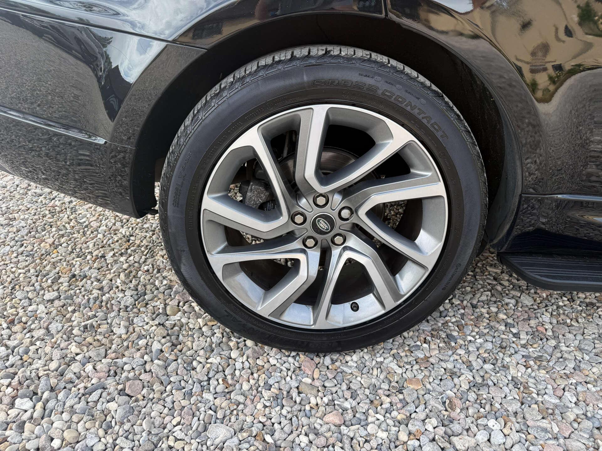 Land Rover Range Rover Sport view 11