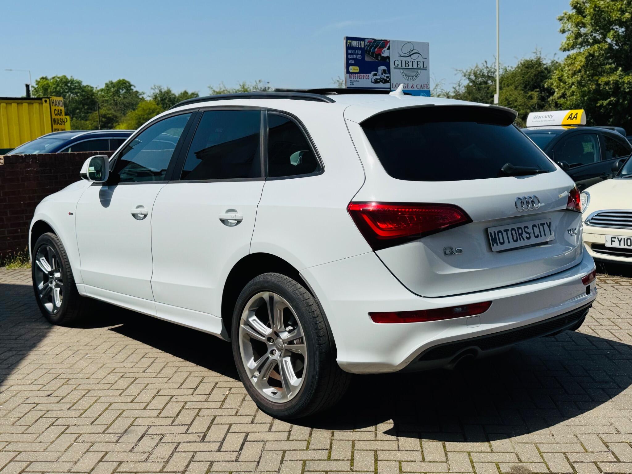 Audi Q5 view 7