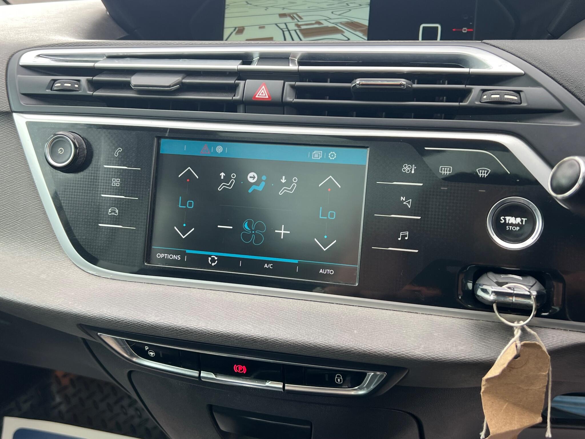 Citroen Grand C4 Picasso view 63