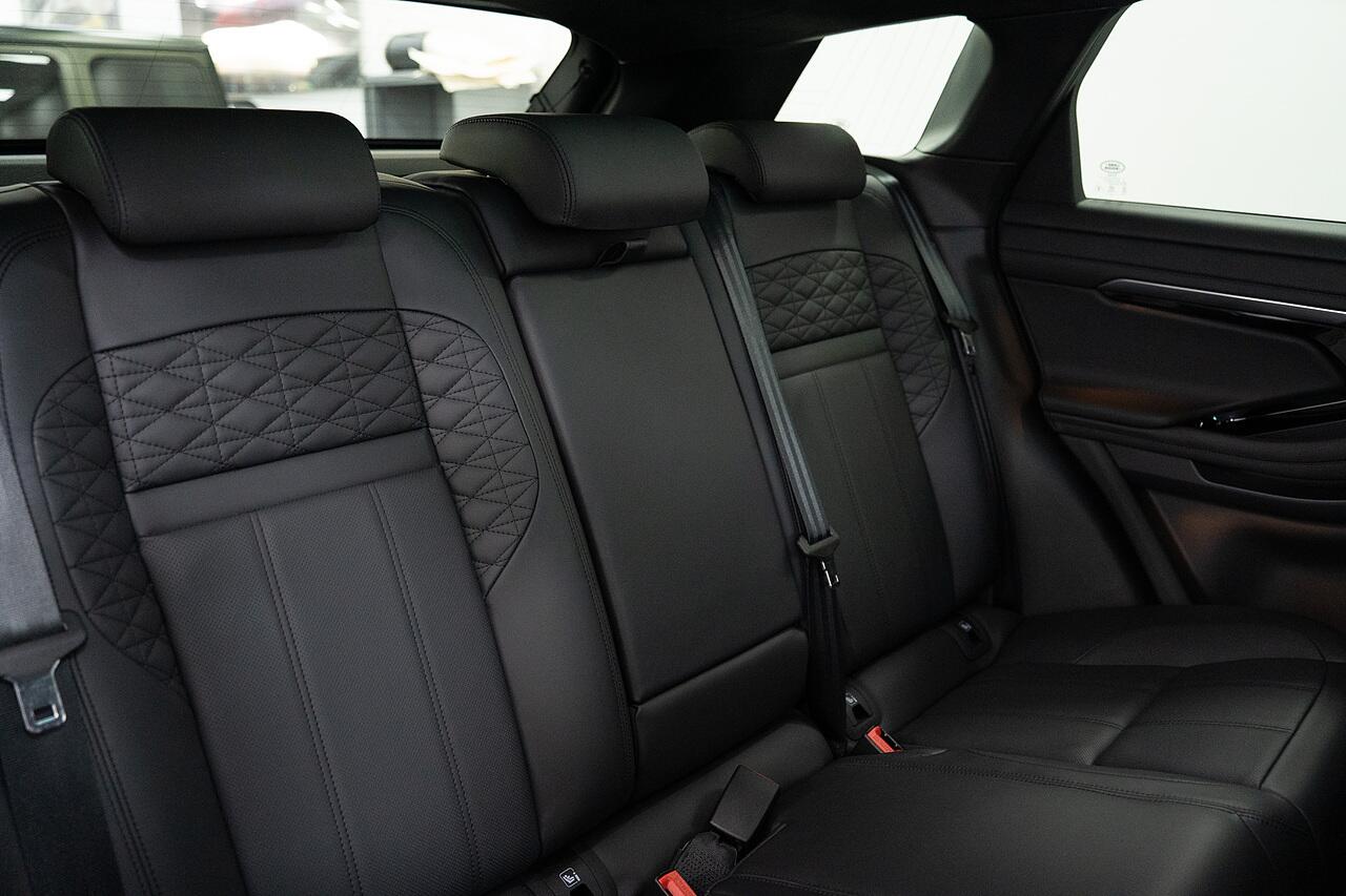 Land Rover Range Rover Evoque view 28