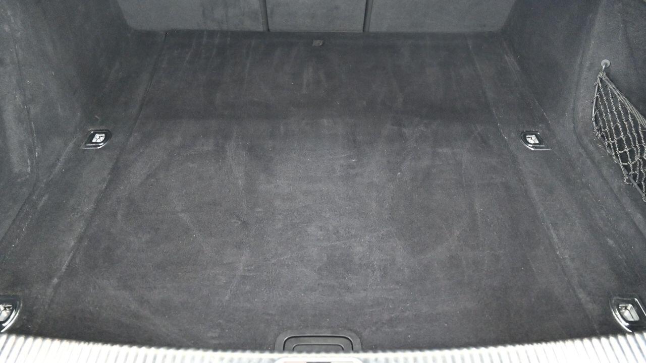 Audi S5 view 8
