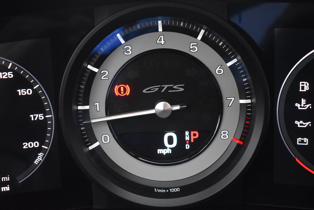 Porsche 911 view 67