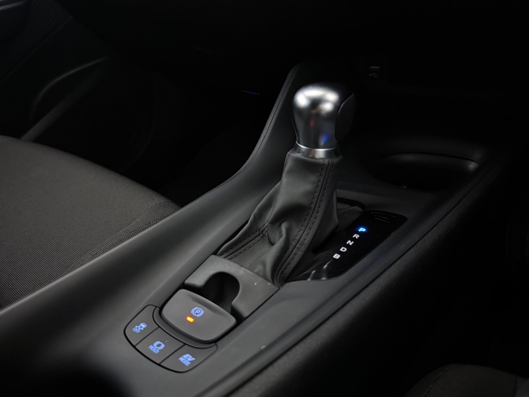 Toyota C-HR view 20