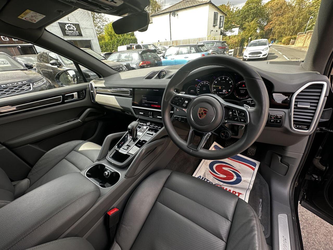 Porsche Cayenne view 15