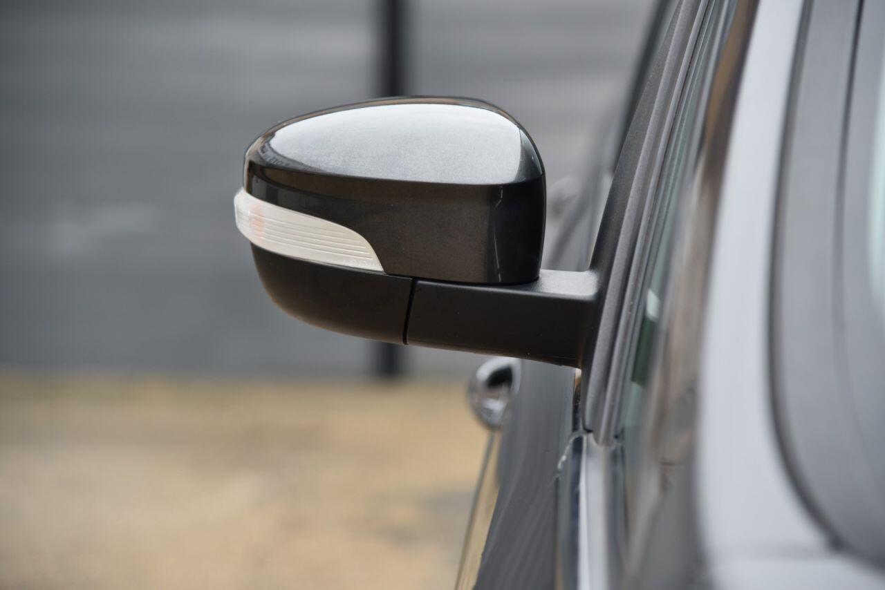 Ford Galaxy view 14
