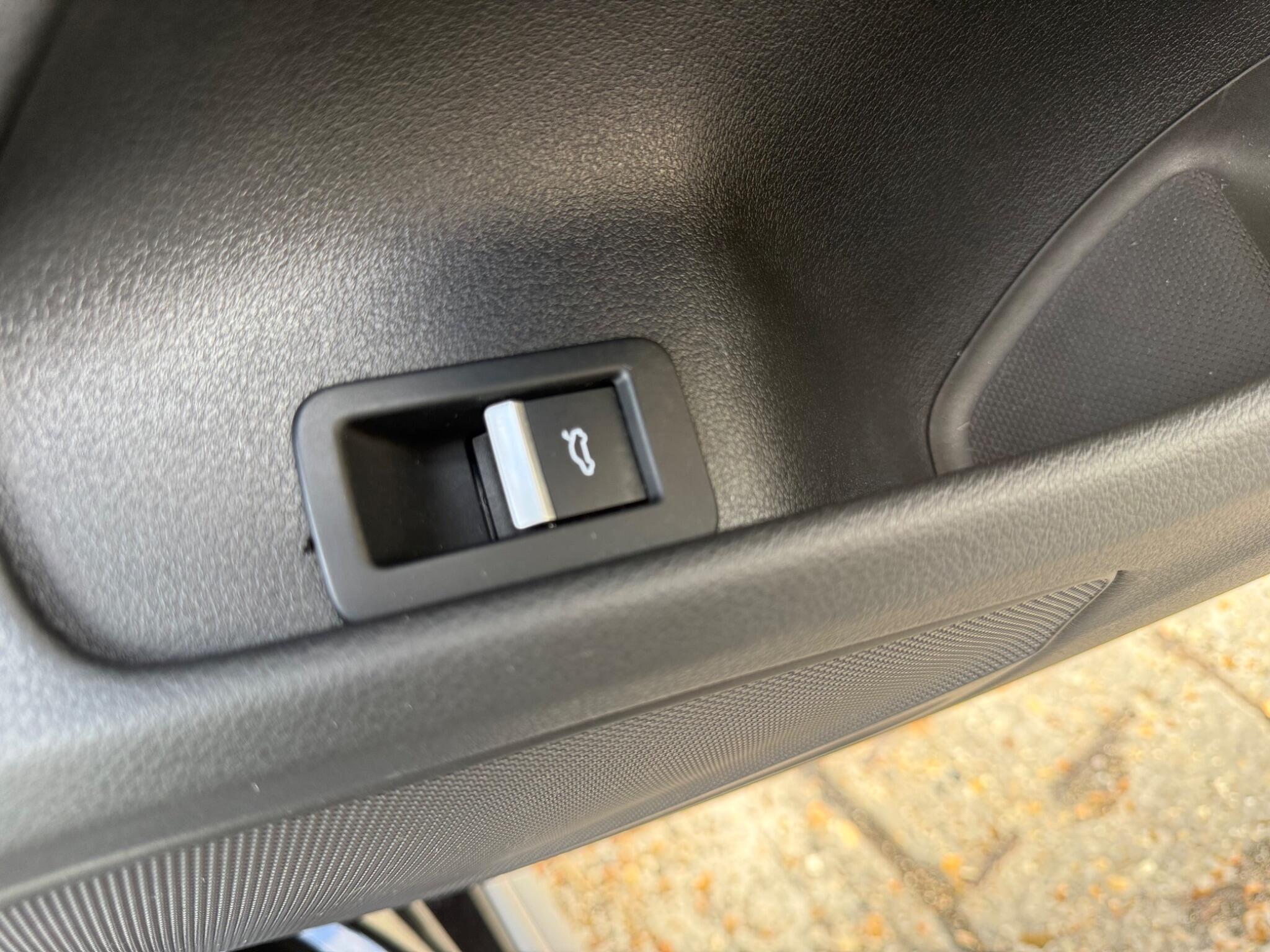 Audi S4 view 19