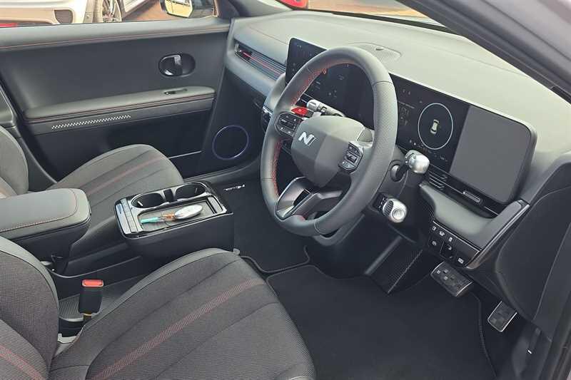 Hyundai Ioniq 5 view 10