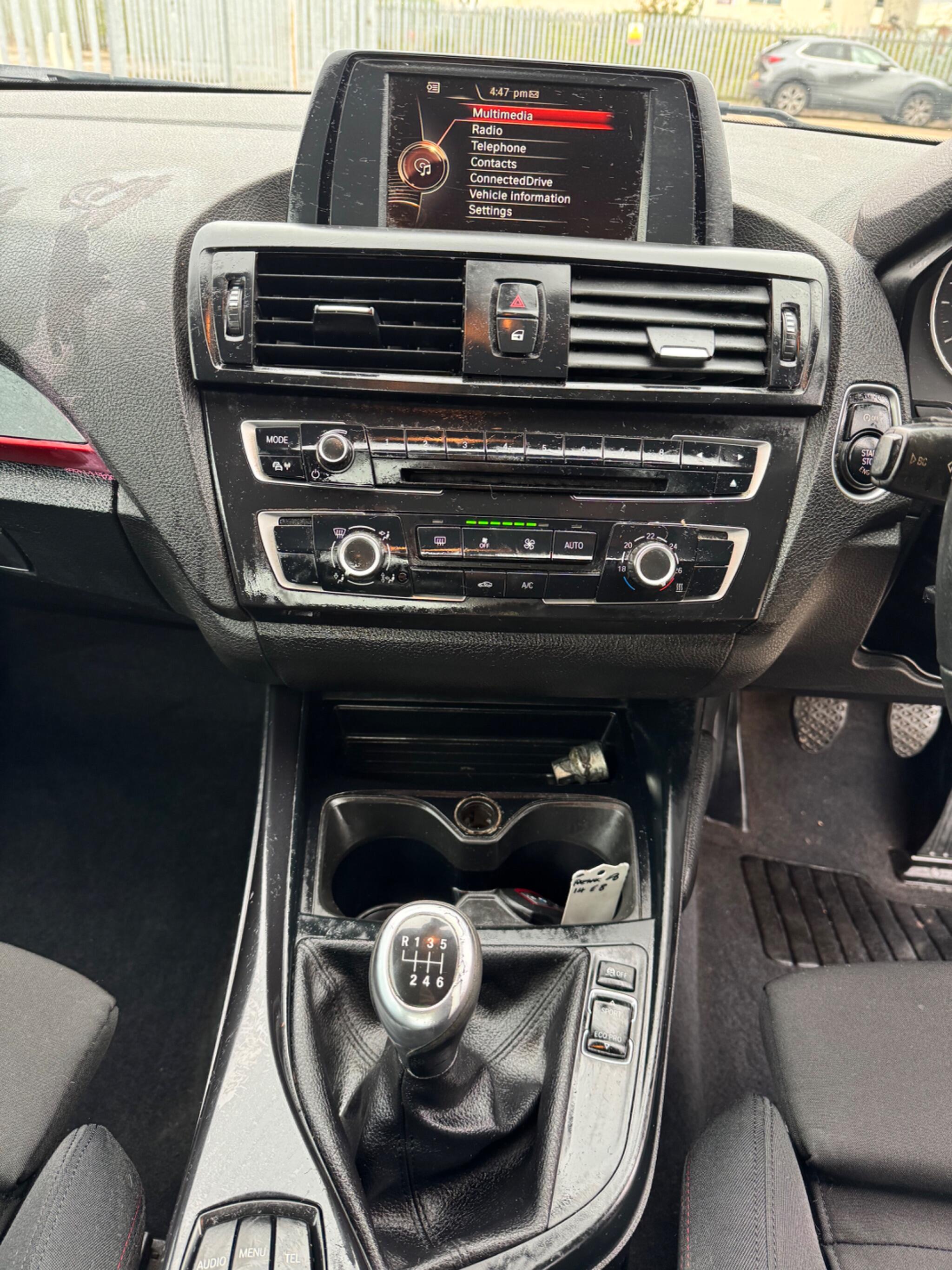 BMW 2 Series view 26