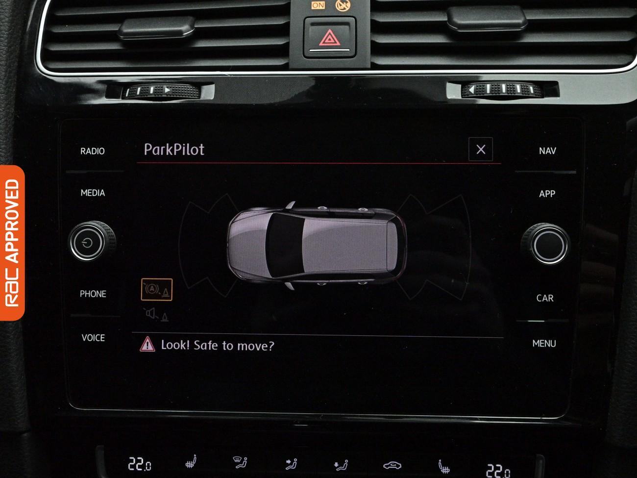 Volkswagen Golf view 3