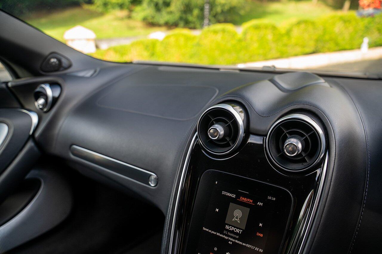 McLaren GT view 71
