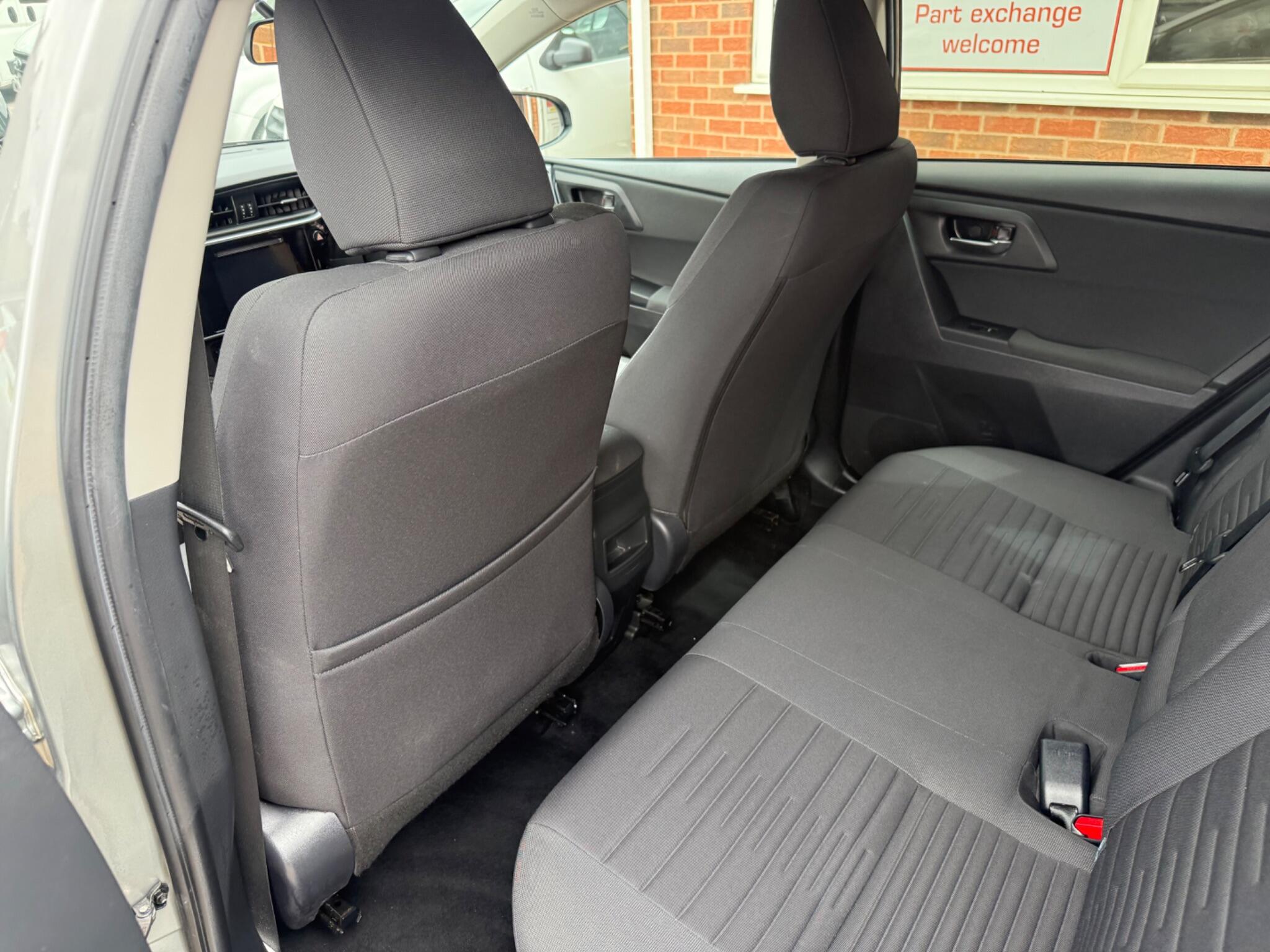 Toyota Auris view 22