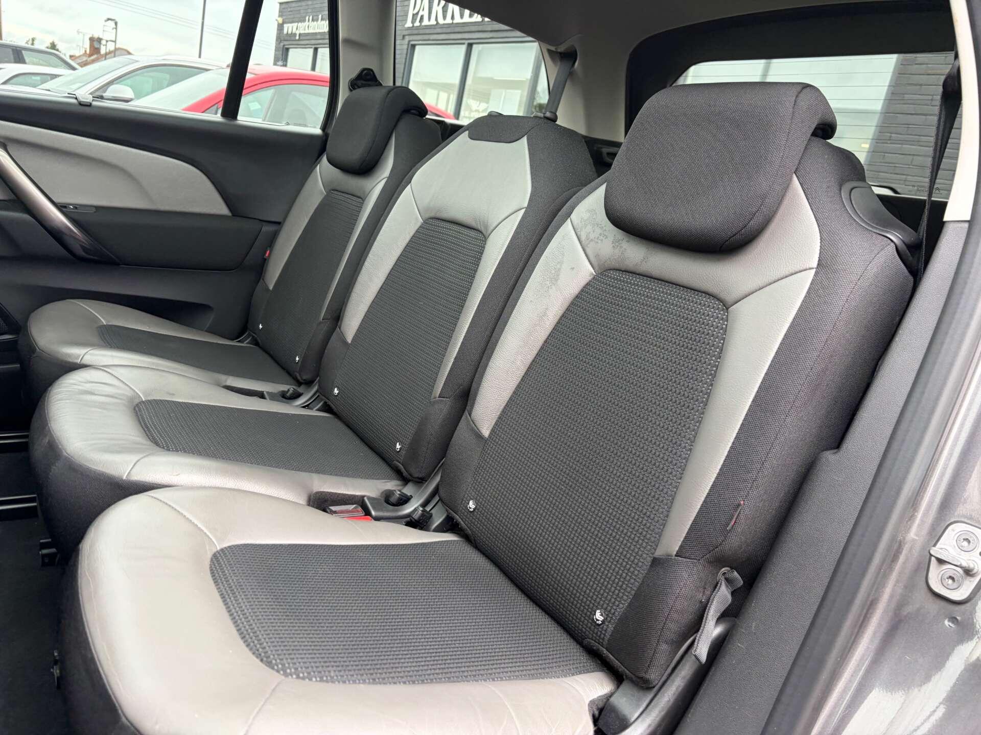 Citroen Grand C4 Picasso view 23