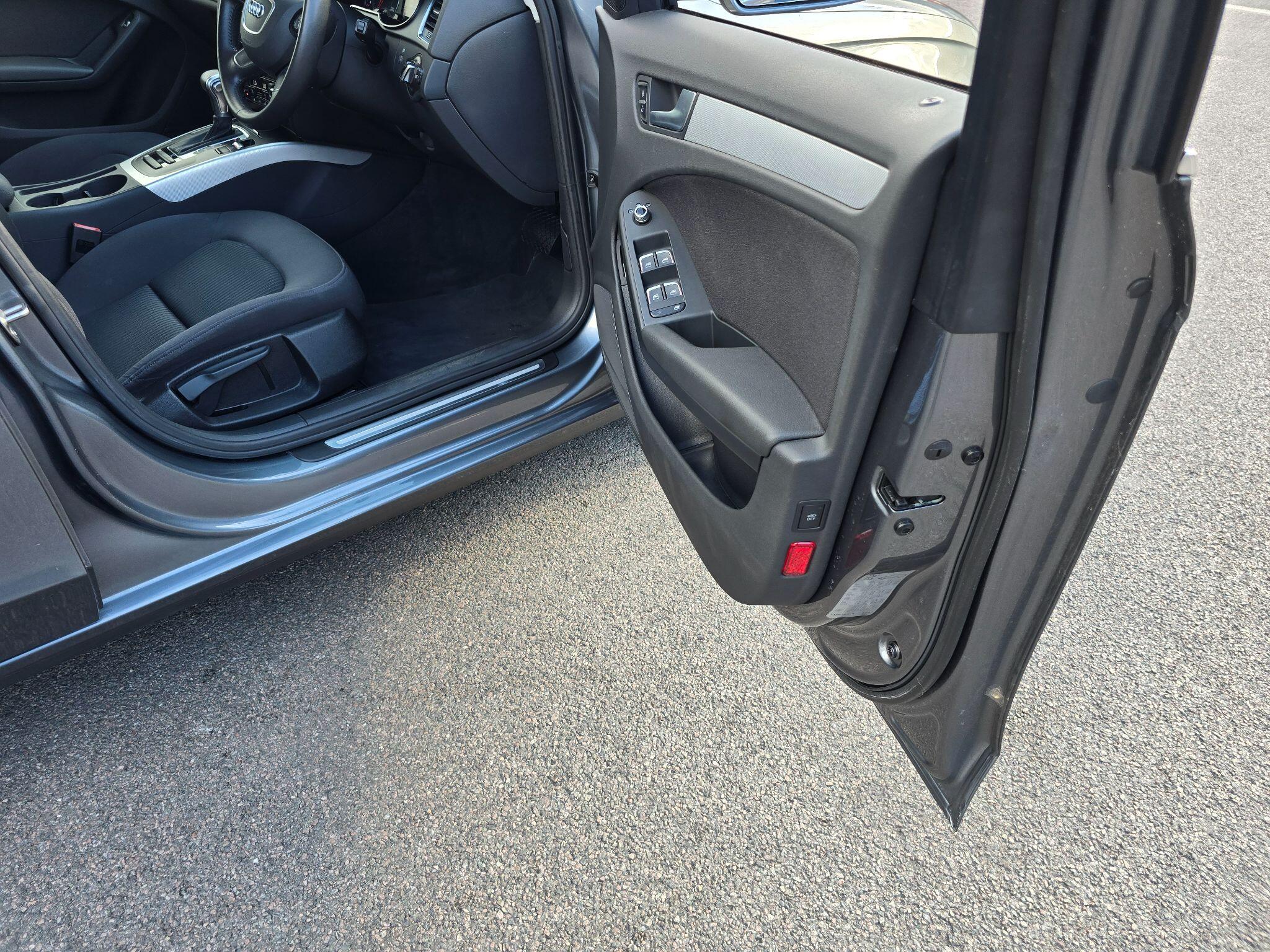 Audi A4 view 36