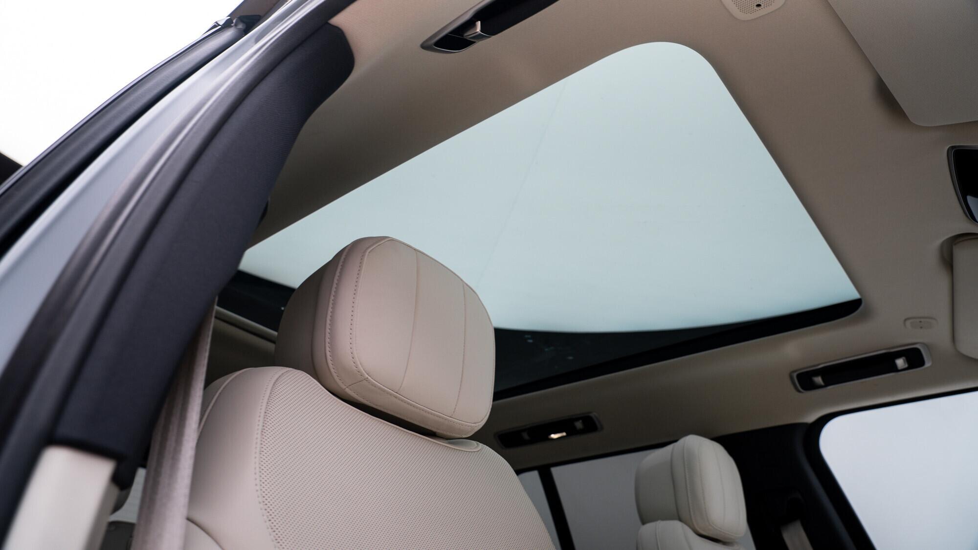 Land Rover Range Rover view 7