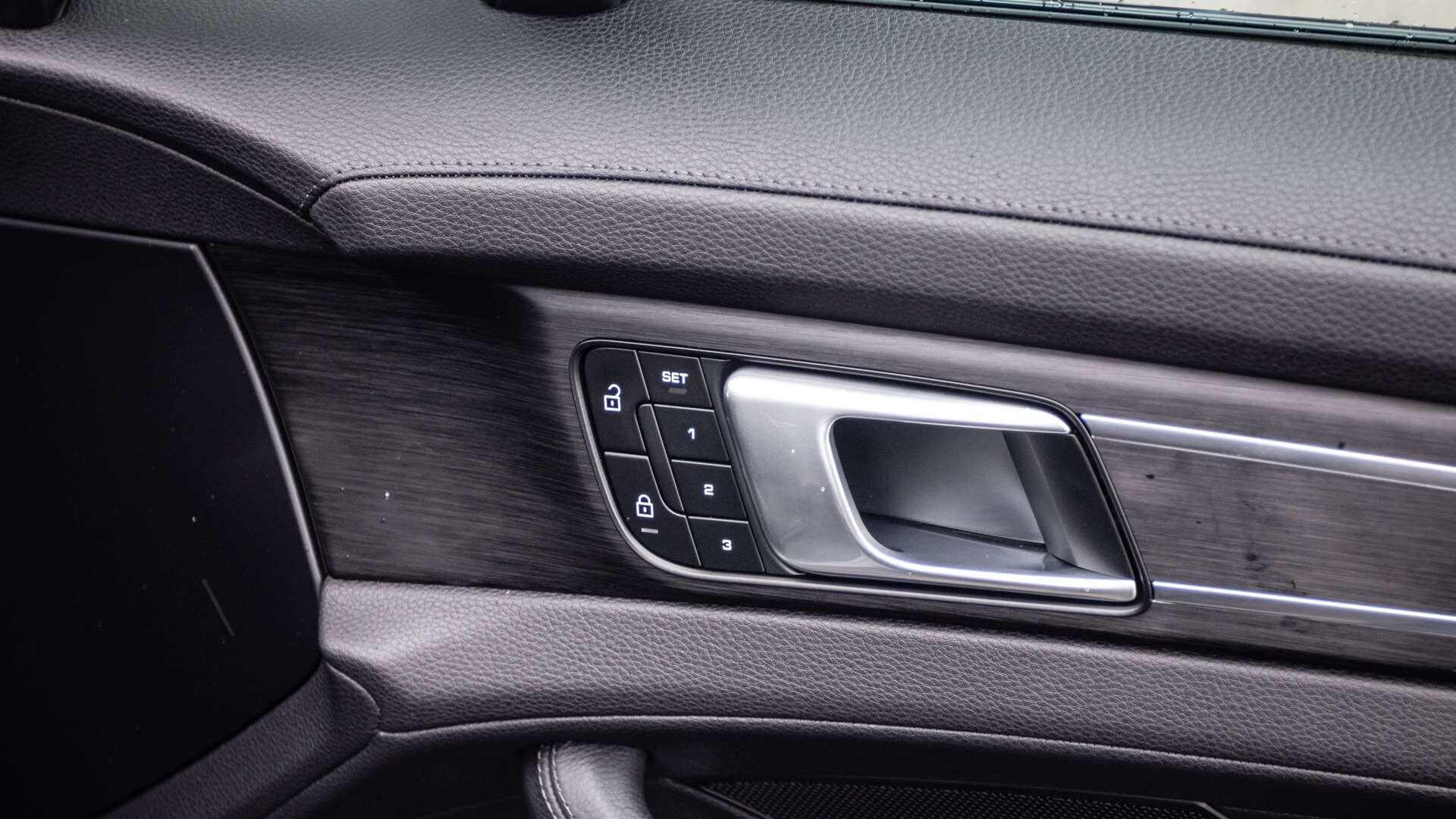 Porsche Panamera view 37