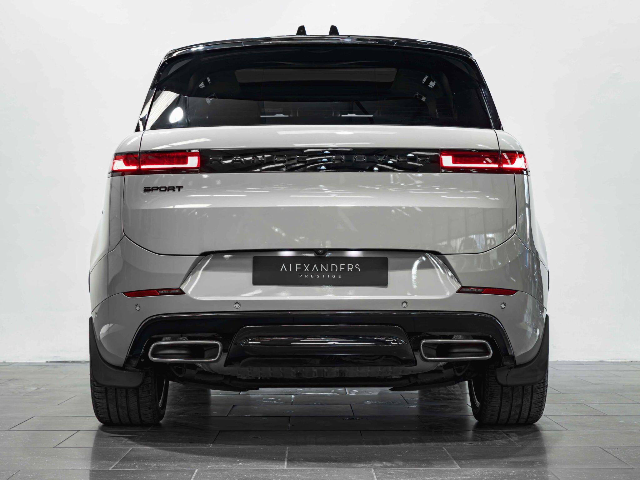 Land Rover Range Rover Sport view 11