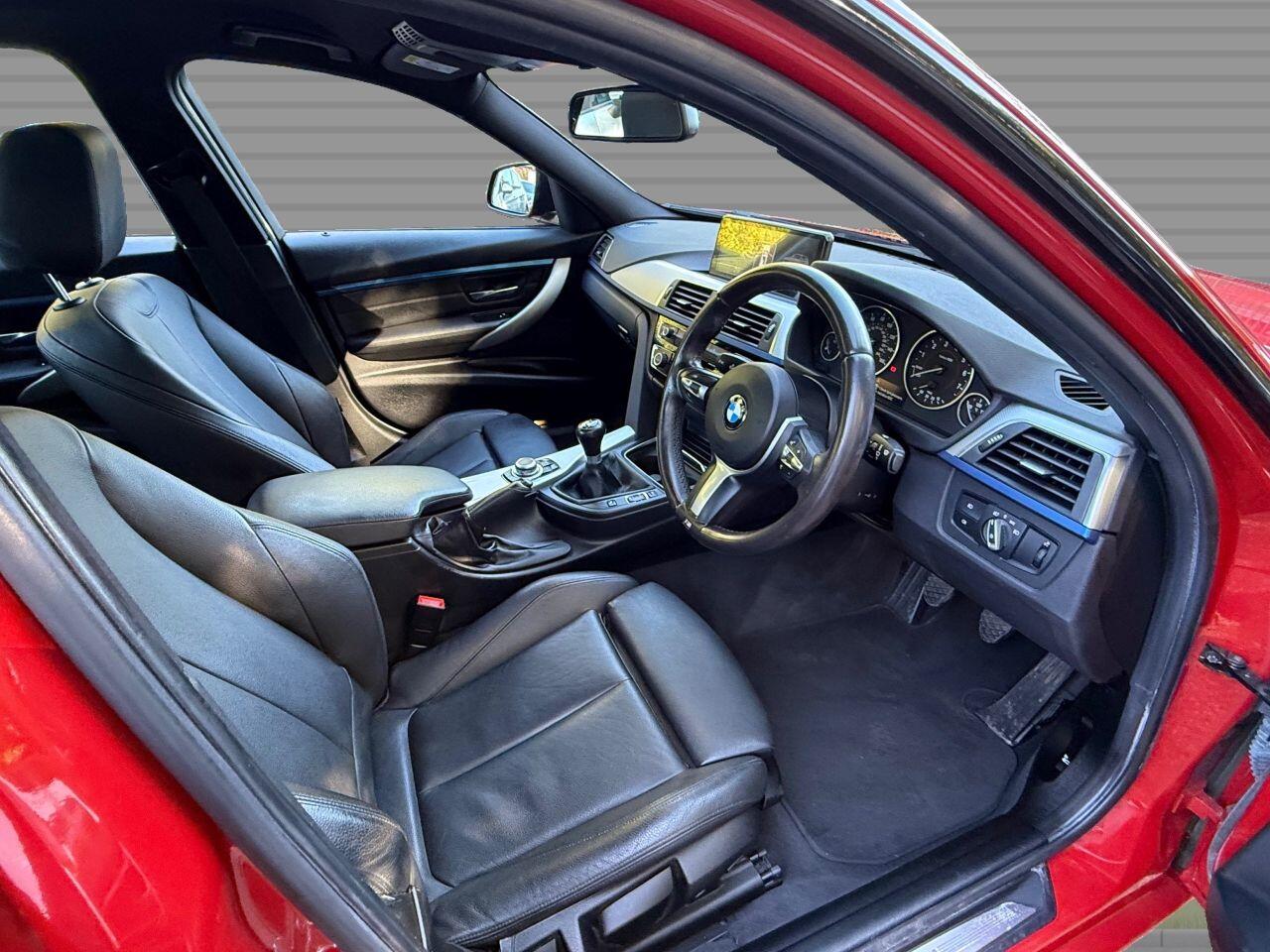 BMW 3 Series view 16