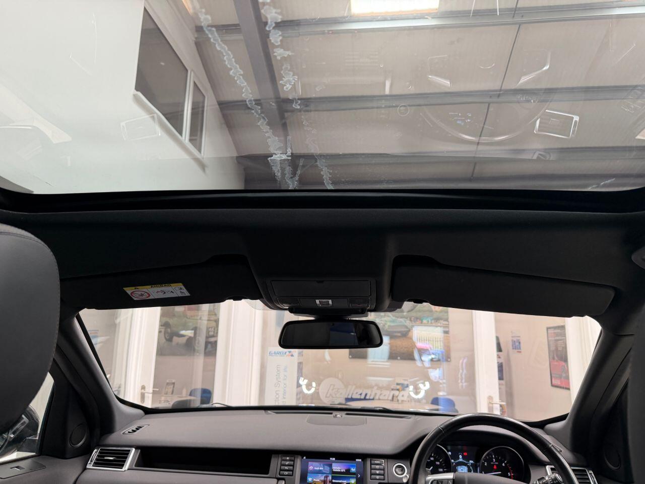 Land Rover Discovery Sport view 39