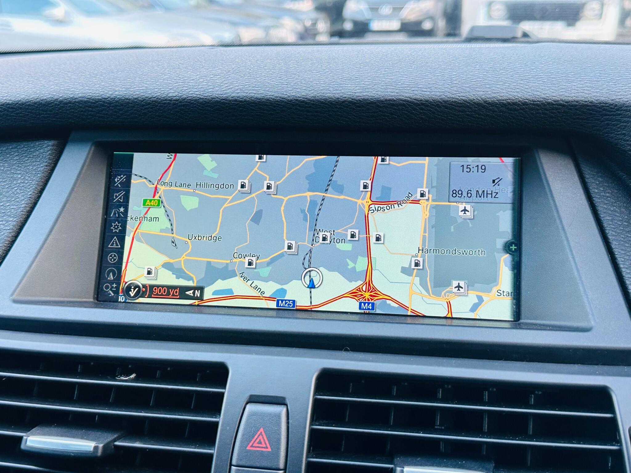 BMW X6 view 36