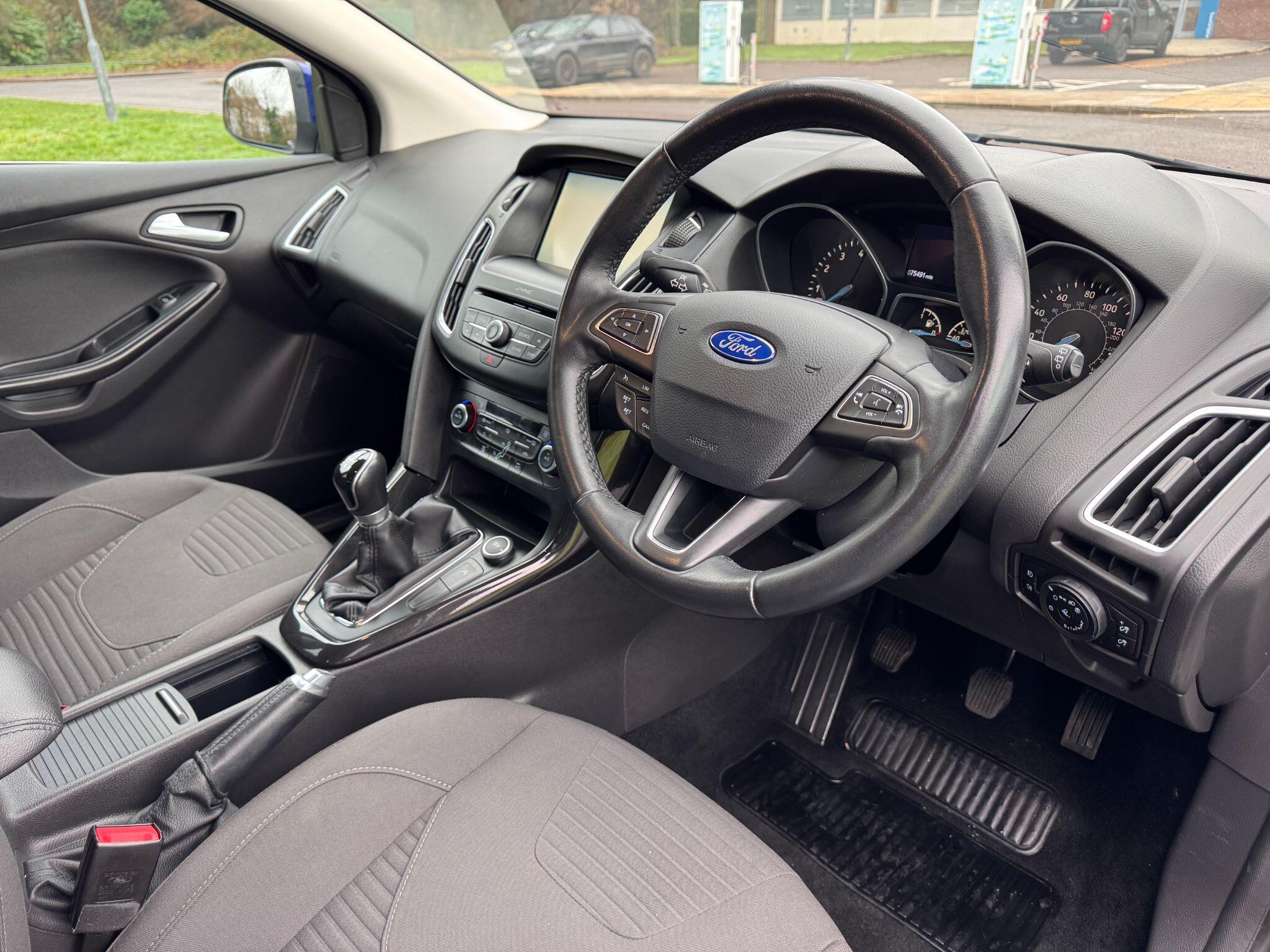2015 Ford Focus 1.0T EcoBoost Titanium Euro 6 (s/s) 5dr • 75,000 miles image 12