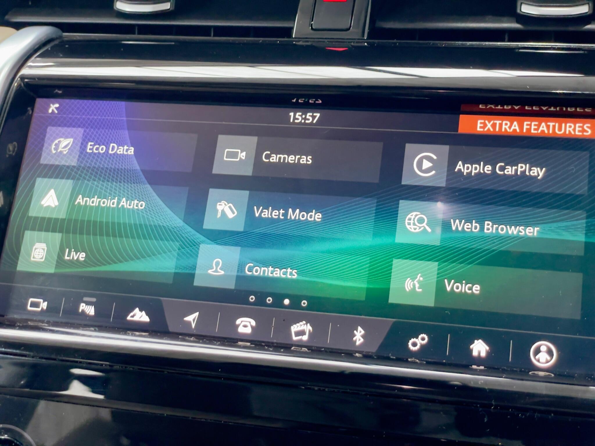 Land Rover Discovery Sport view 11