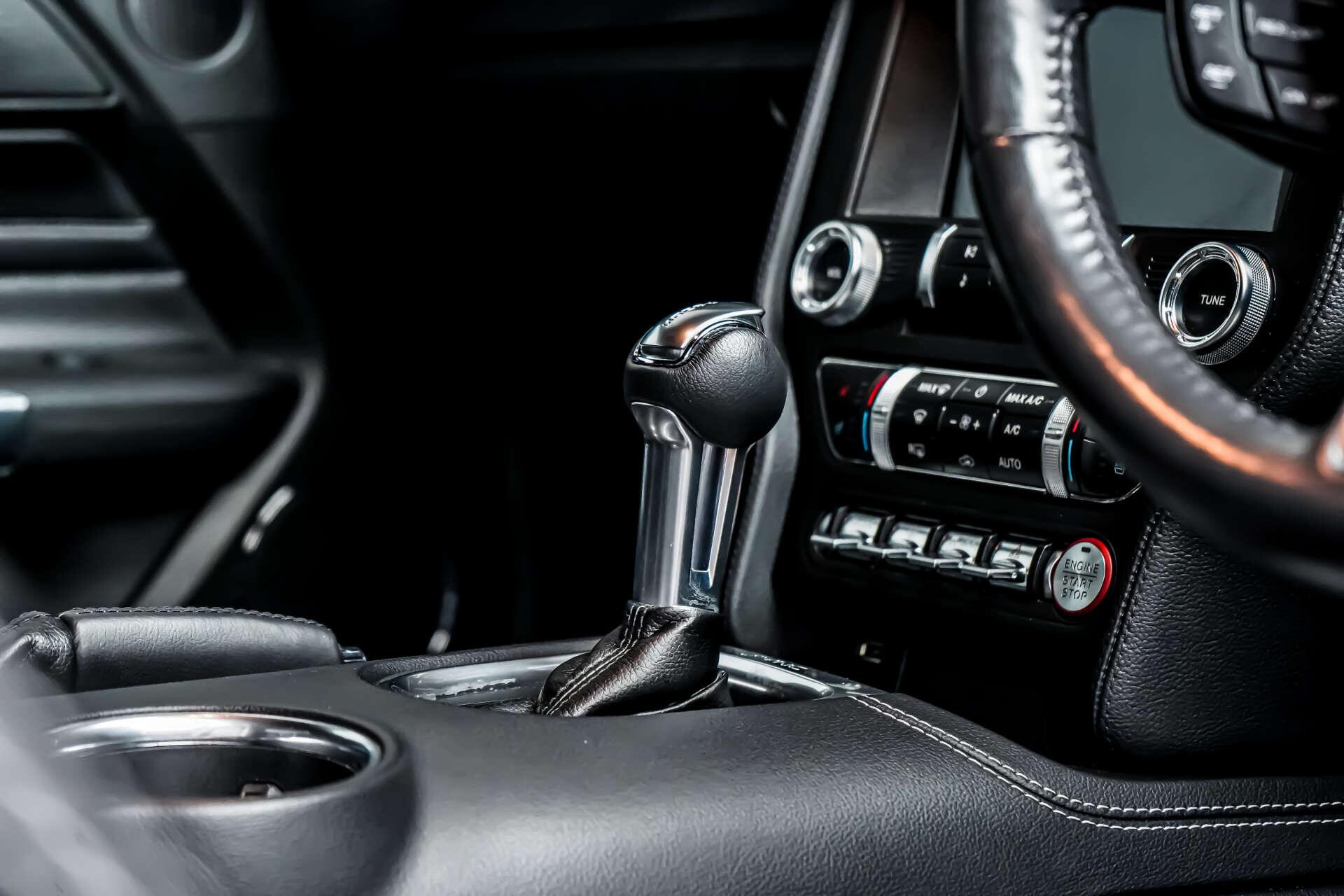 Ford Mustang view 22