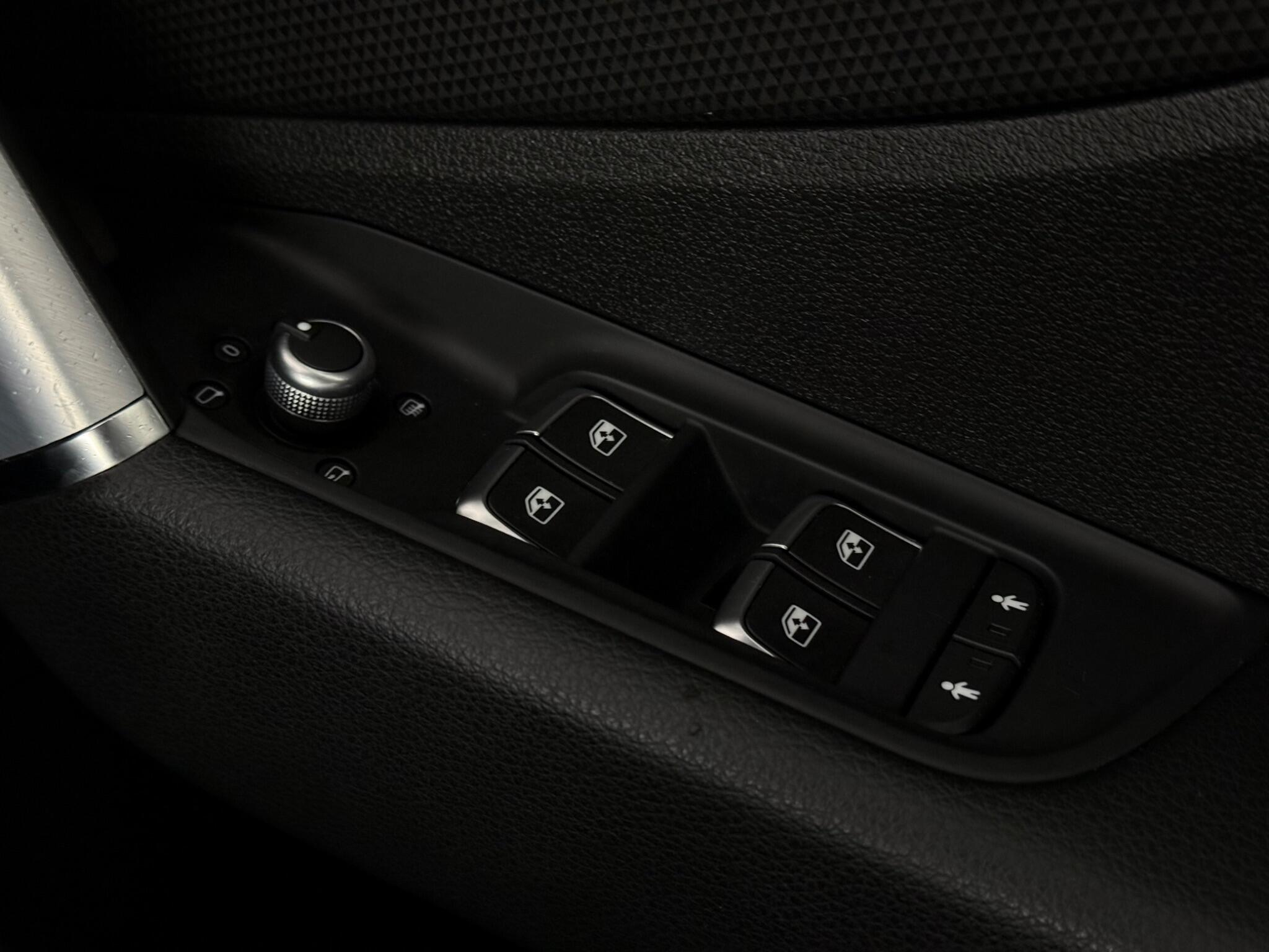 Audi Q2 view 20