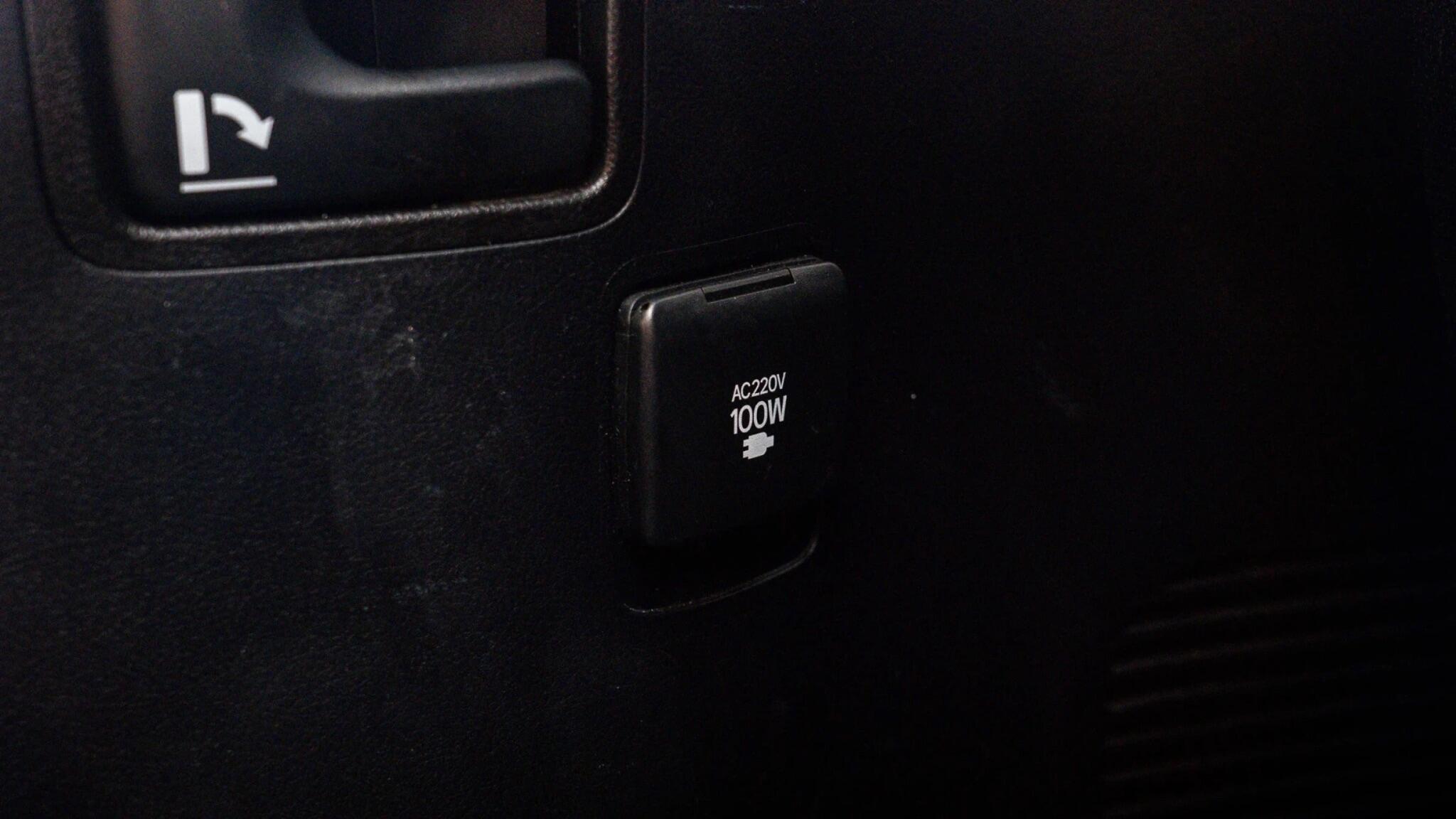 Toyota Land Cruiser view 26