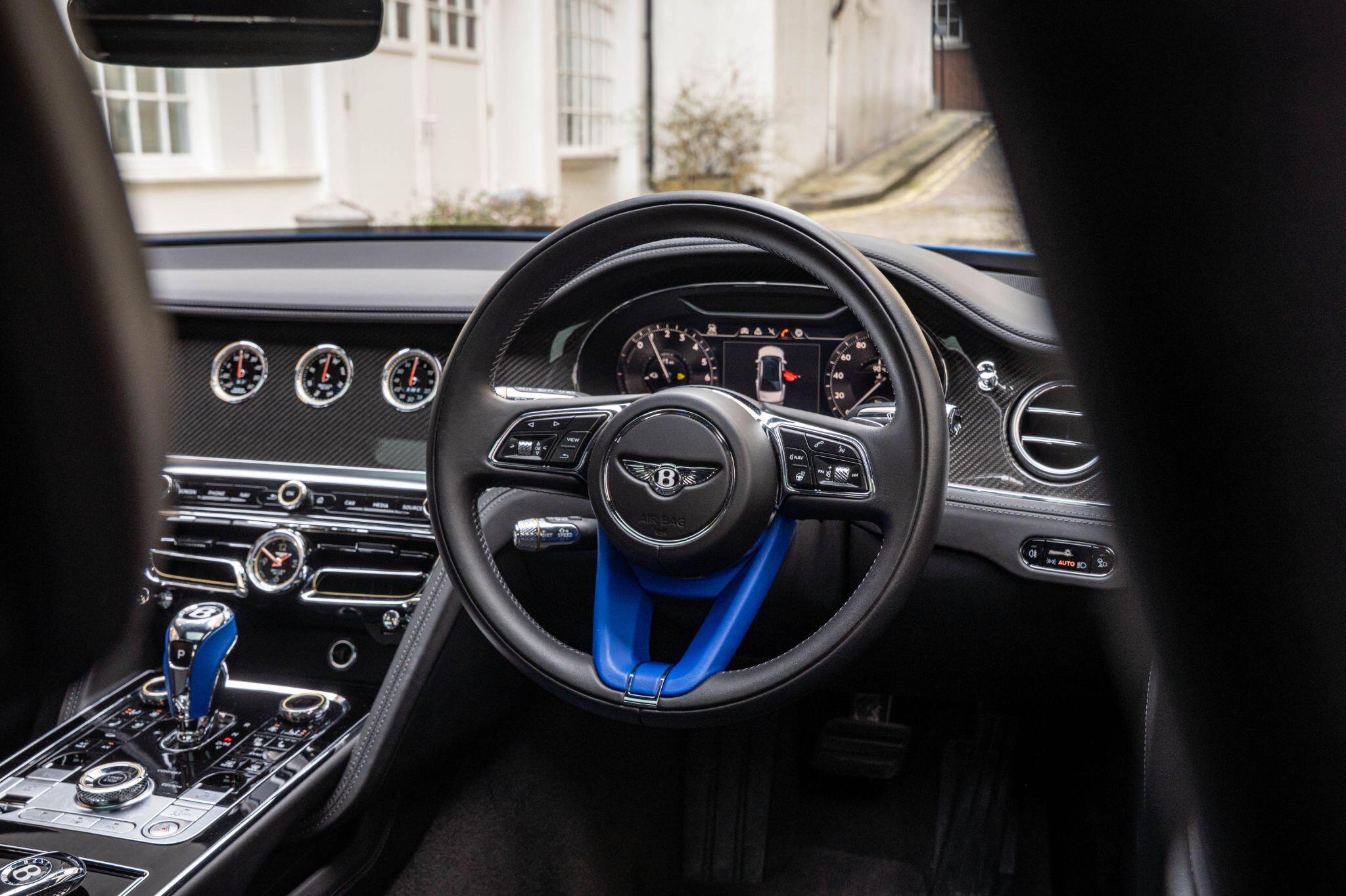 Bentley Flying Spur view 42