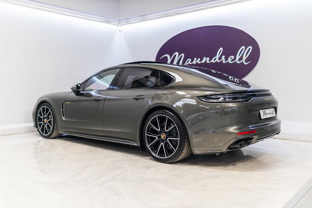 Porsche Panamera view 4