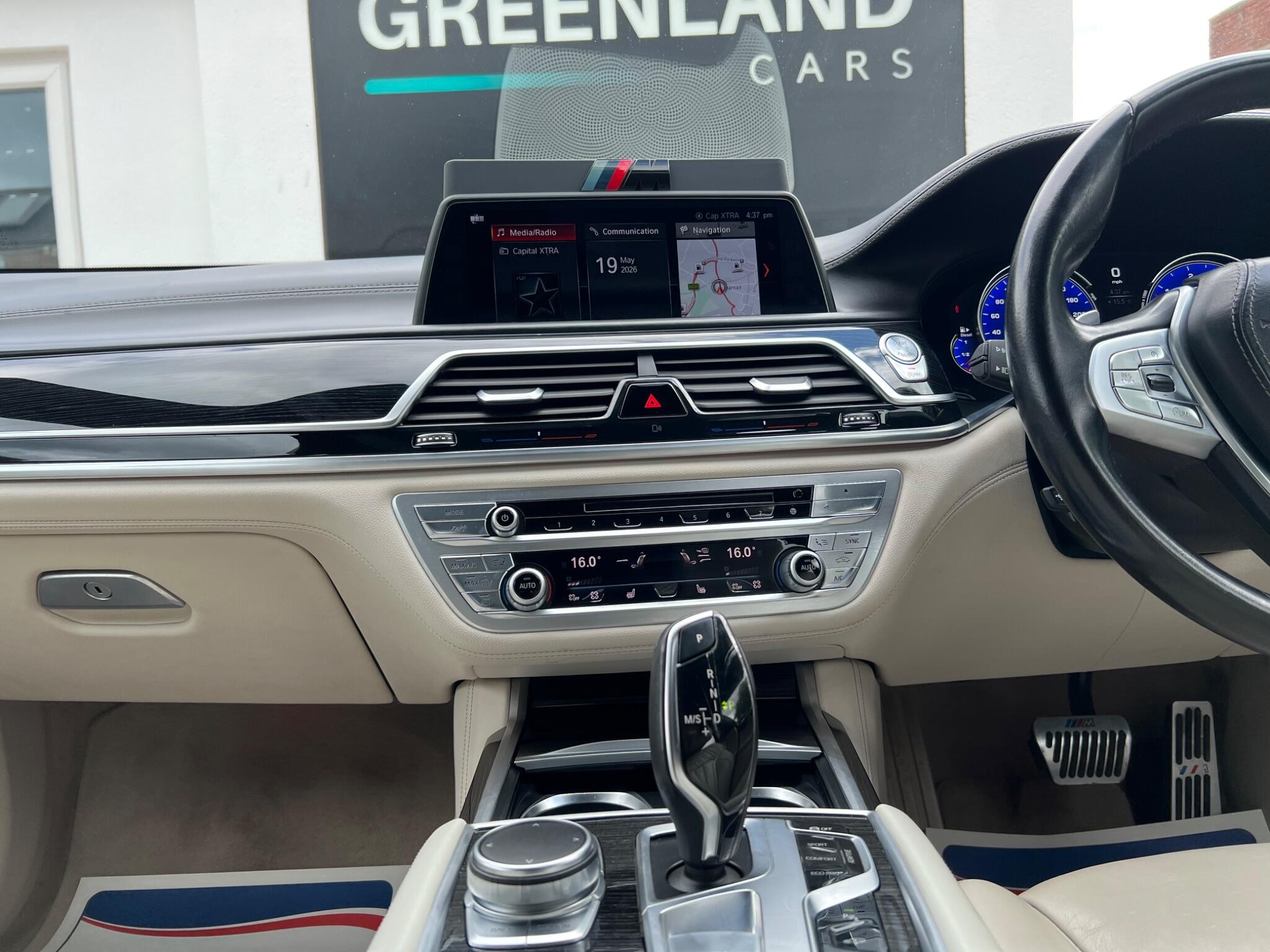 BMW 7 Series view 54